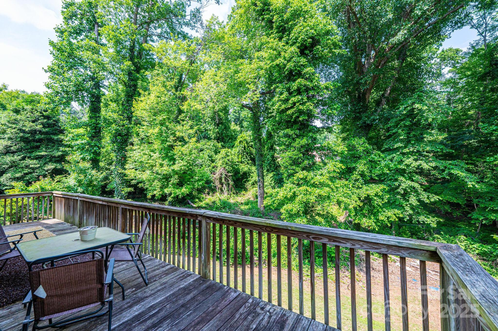 5516 Northwood Drive Property Photo 22