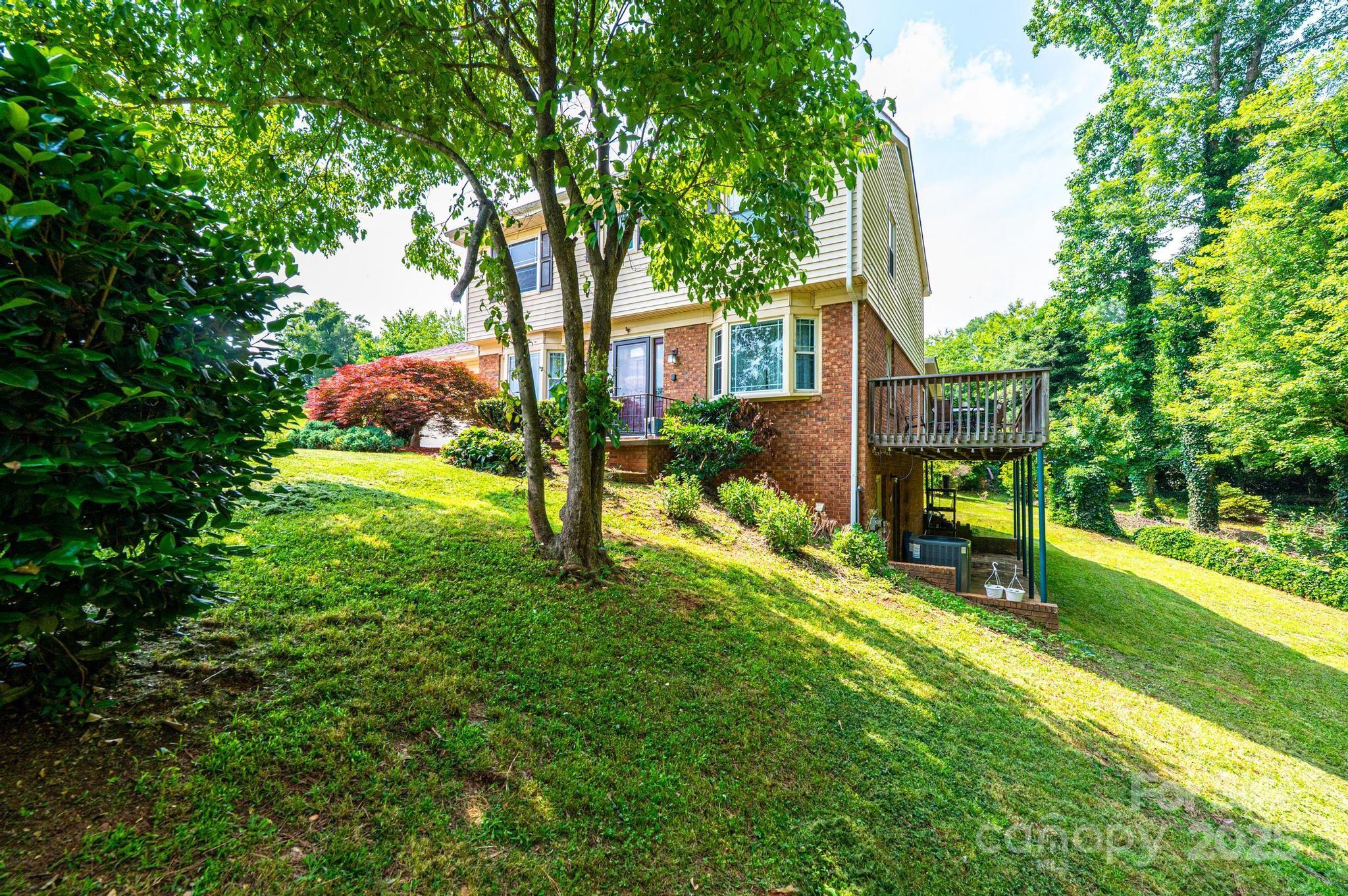 5516 Northwood Drive Property Photo 23