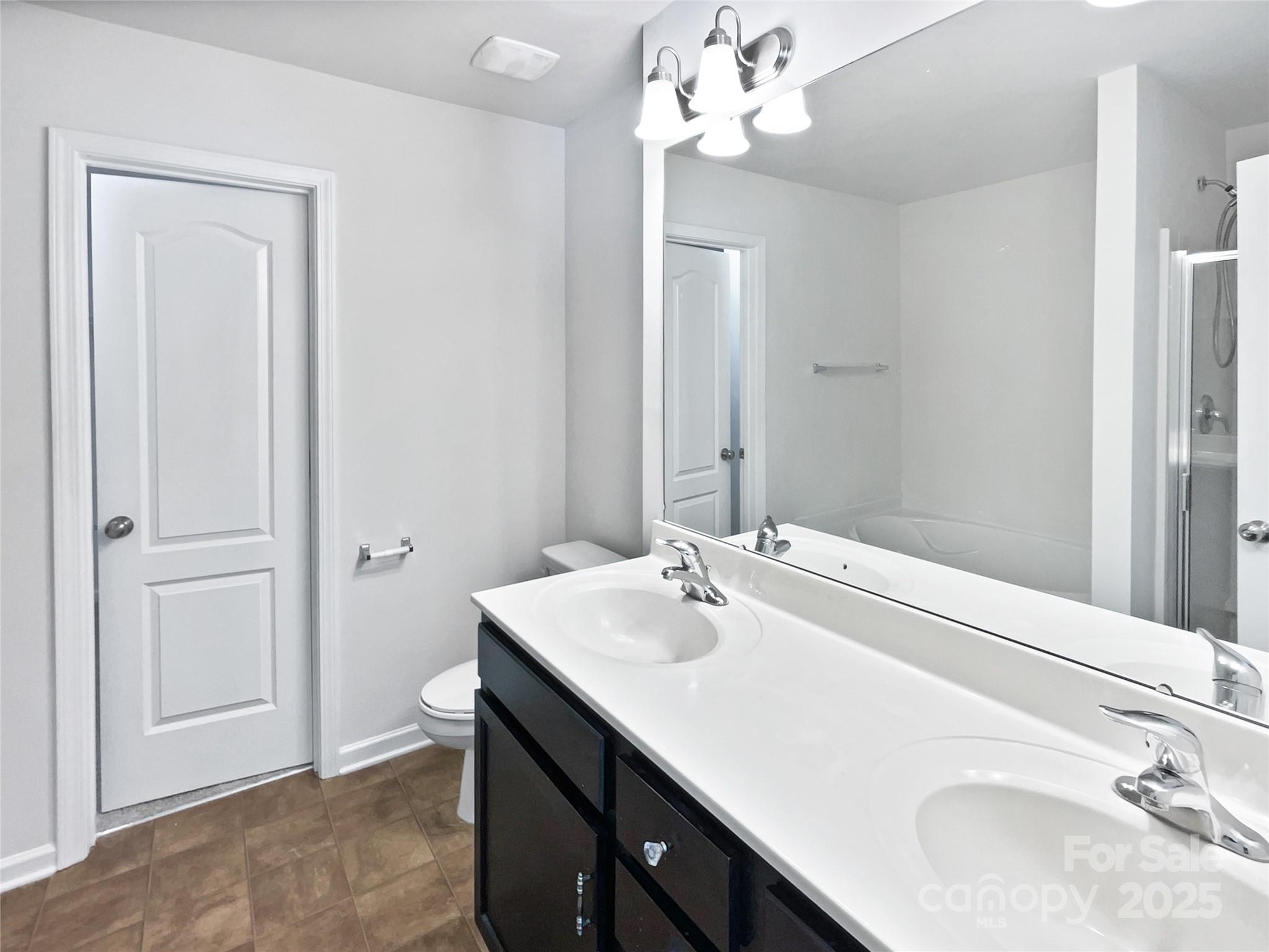 108 Greenway View Court Property Photo 7