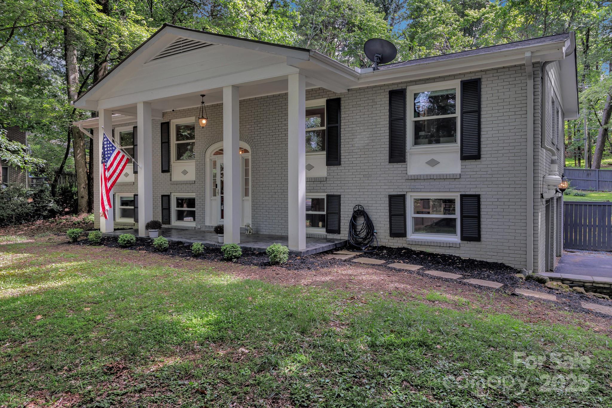 169 Echo Drive Property Photo 1