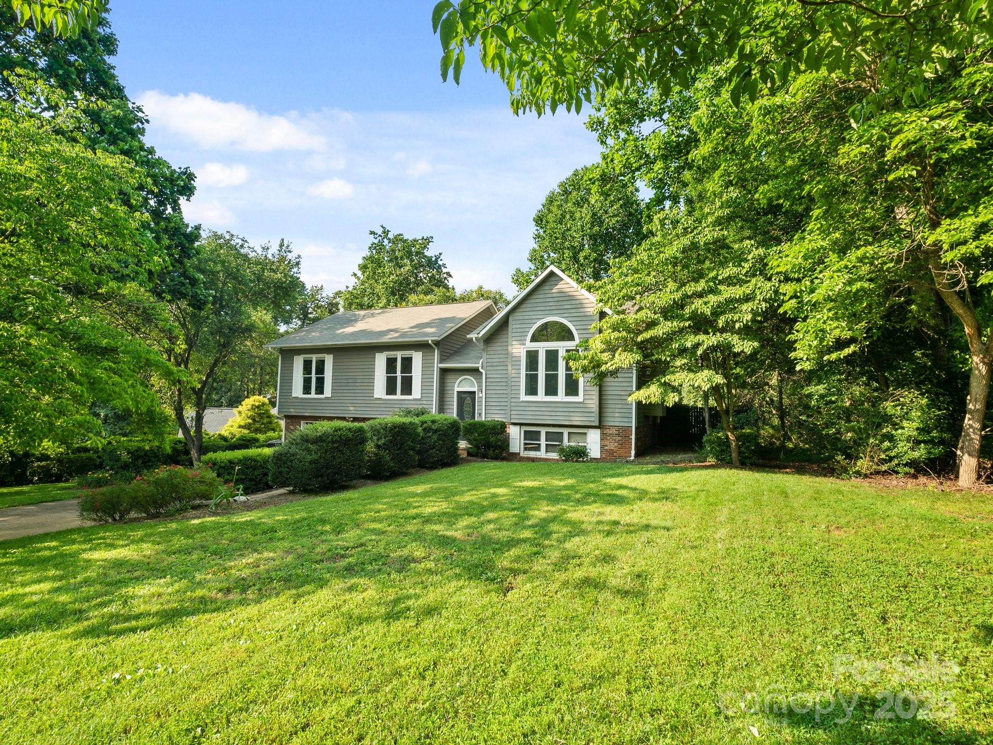 3124 5th Street Place Property Photo 3