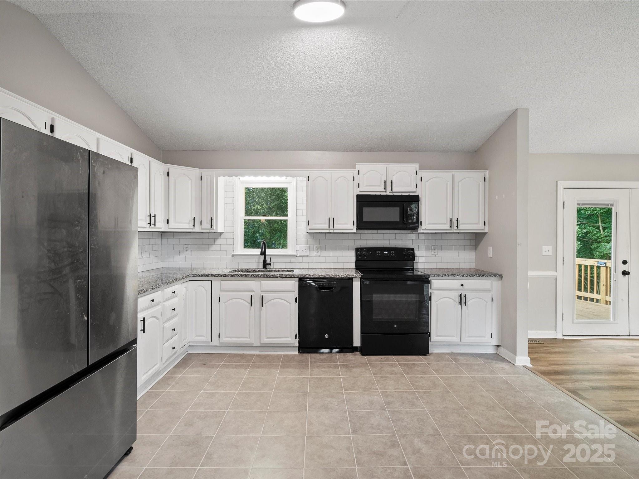 3124 5th Street Place Property Photo 6