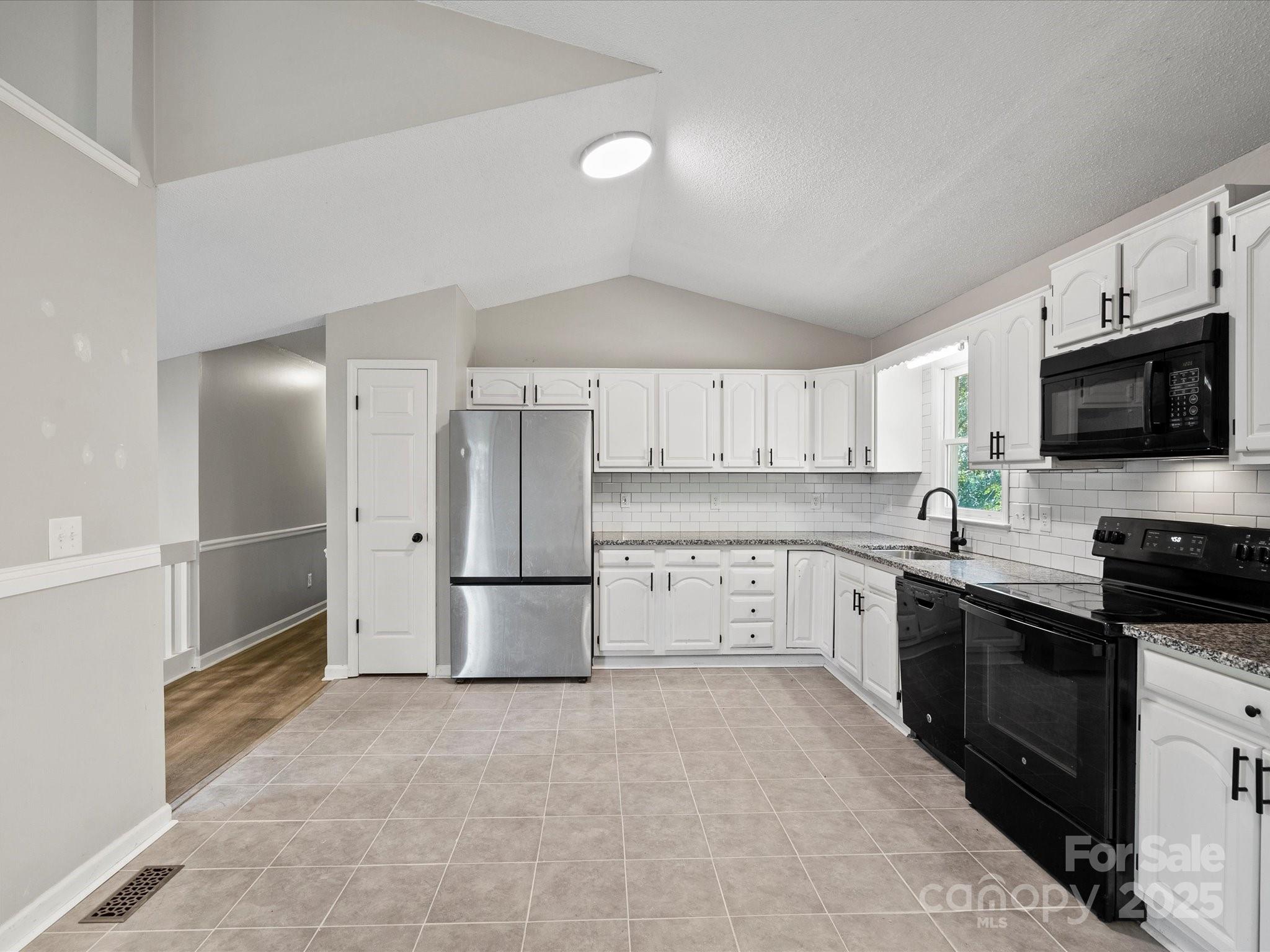 3124 5th Street Place Property Photo 7