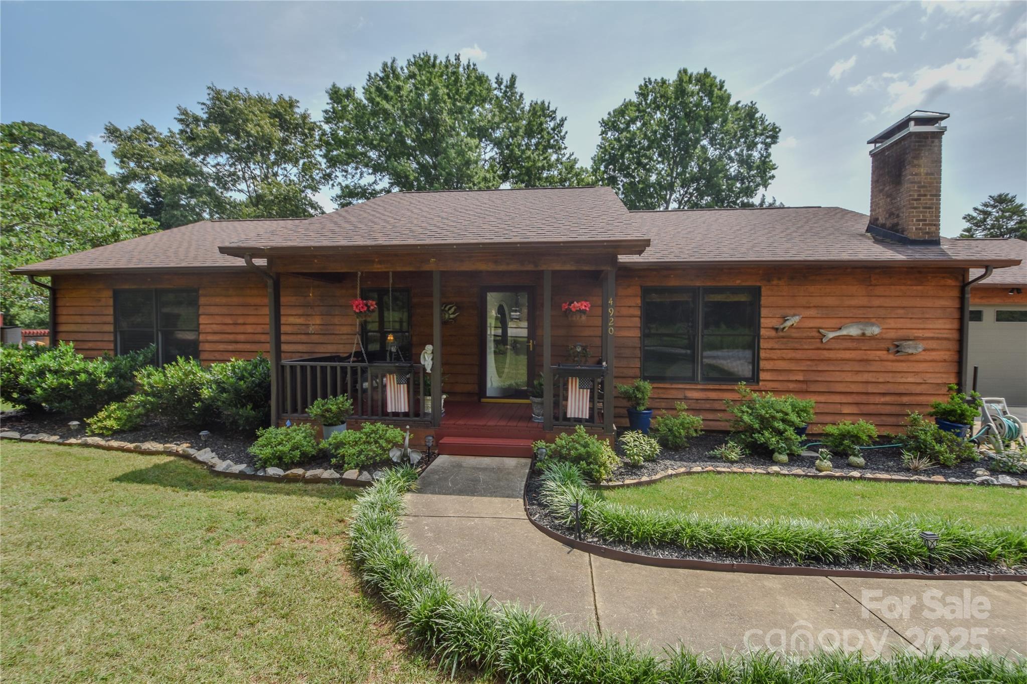 4920 Surfwood Drive Property Photo 1