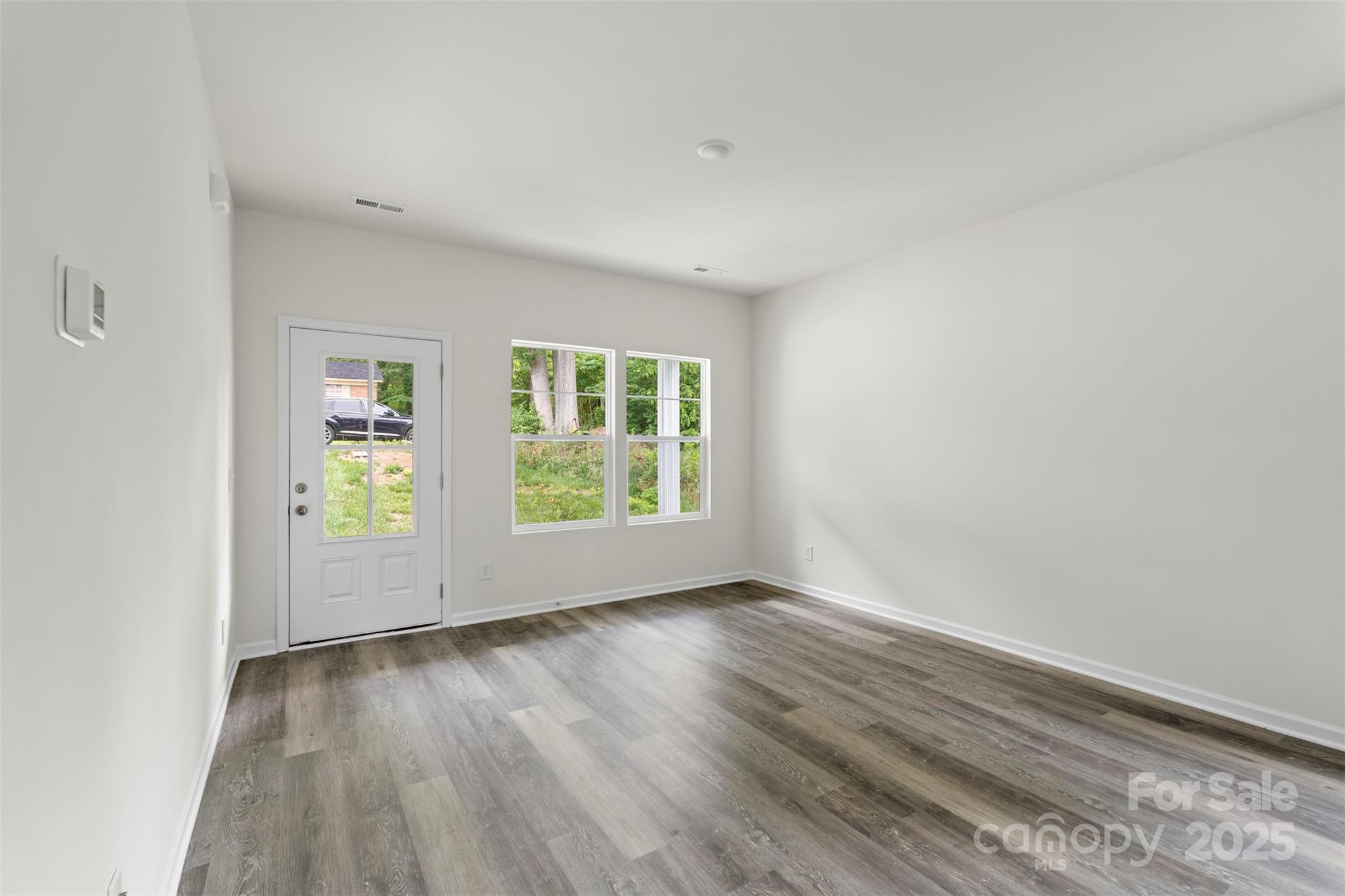 510 3rd Street Property Photo 8