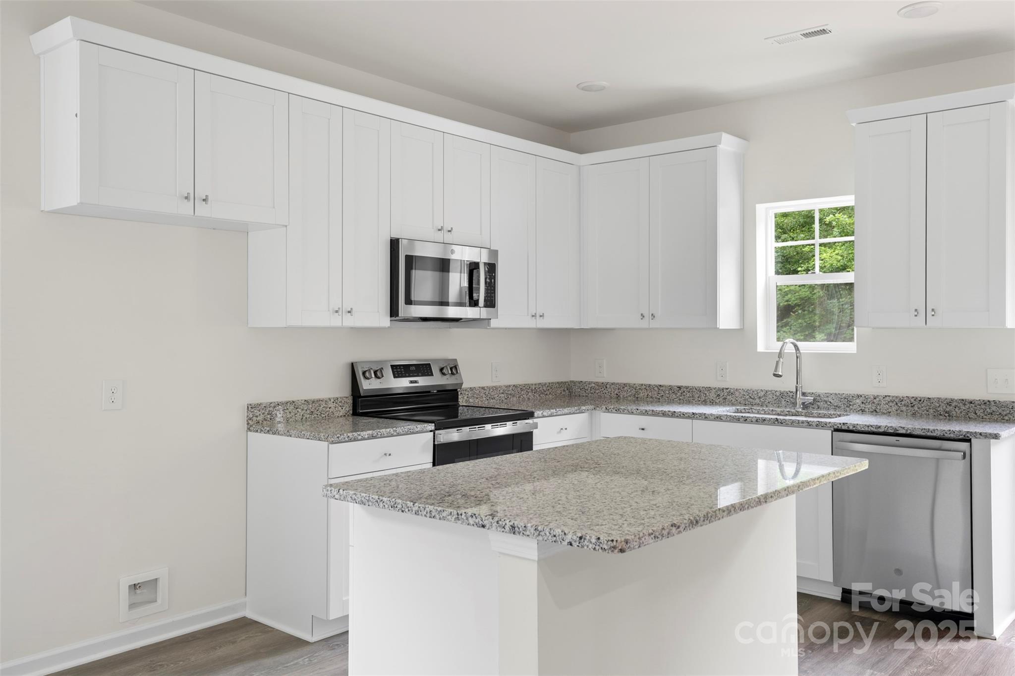 510 3rd Street Property Photo 13