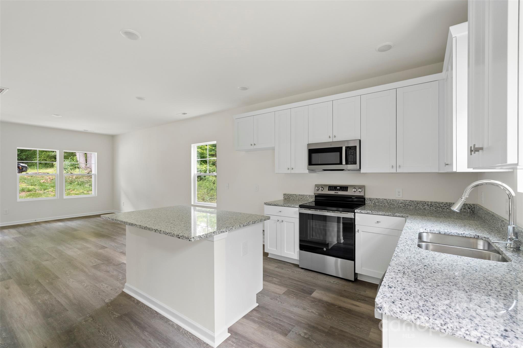 510 3rd Street Property Photo 14