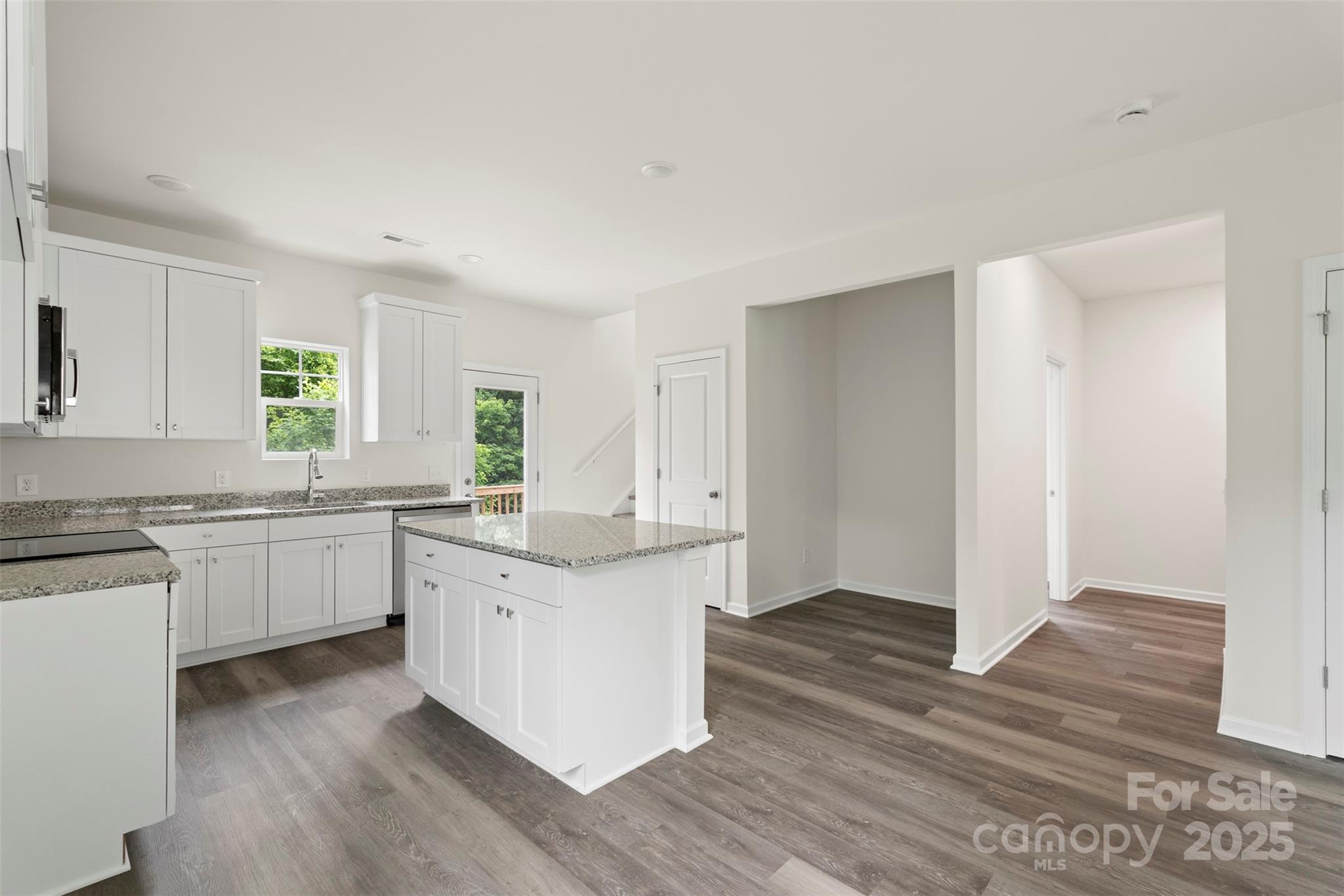 510 3rd Street Property Photo 16