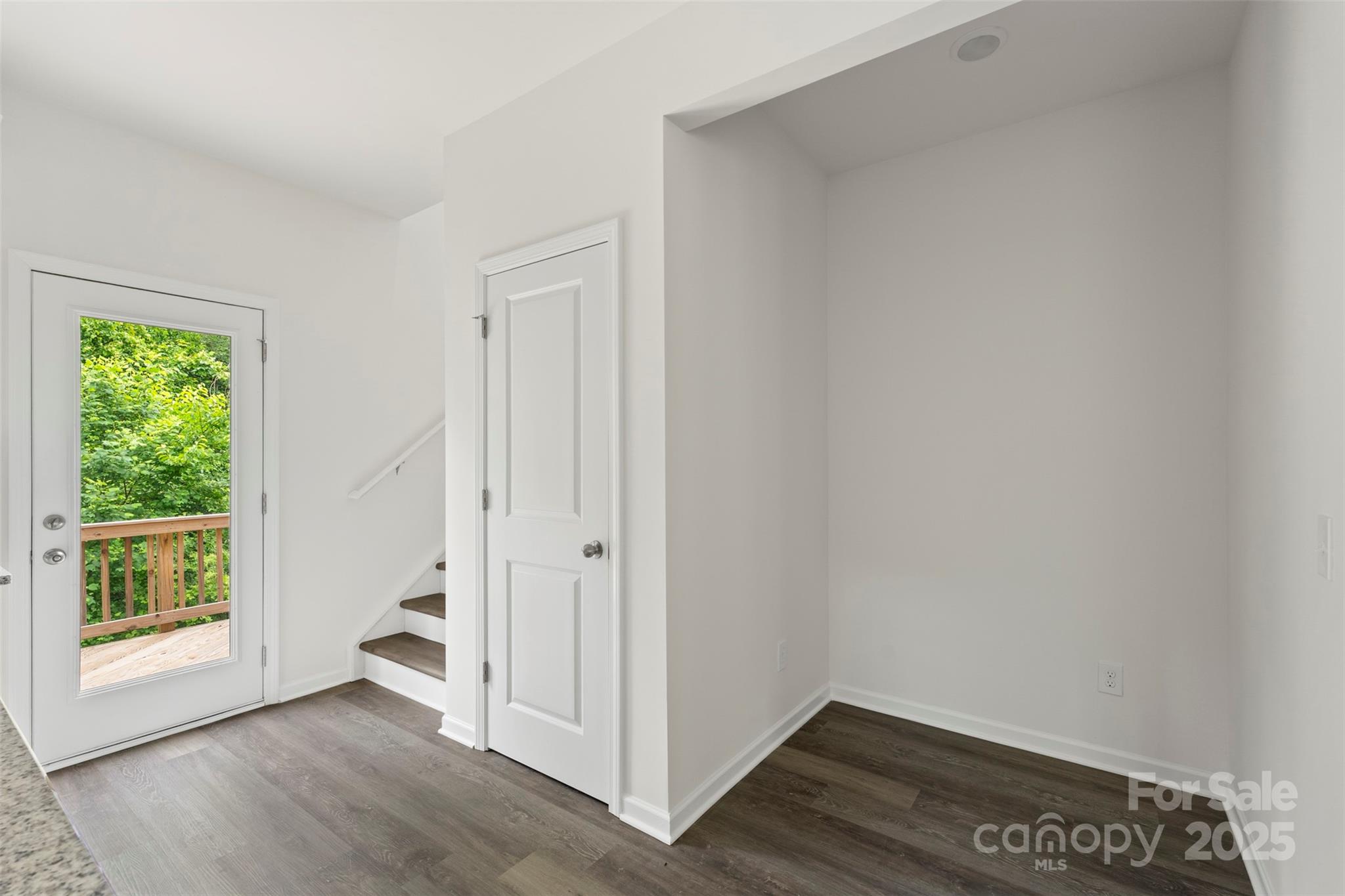 510 3rd Street Property Photo 17