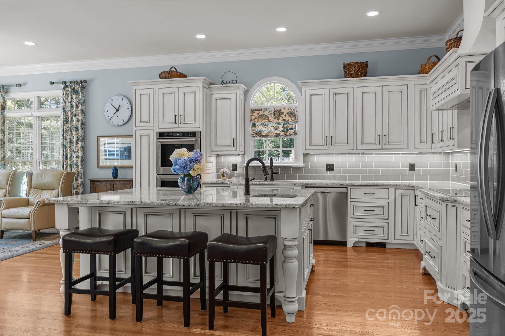 1629 Southpoint Lane Property Photo 4