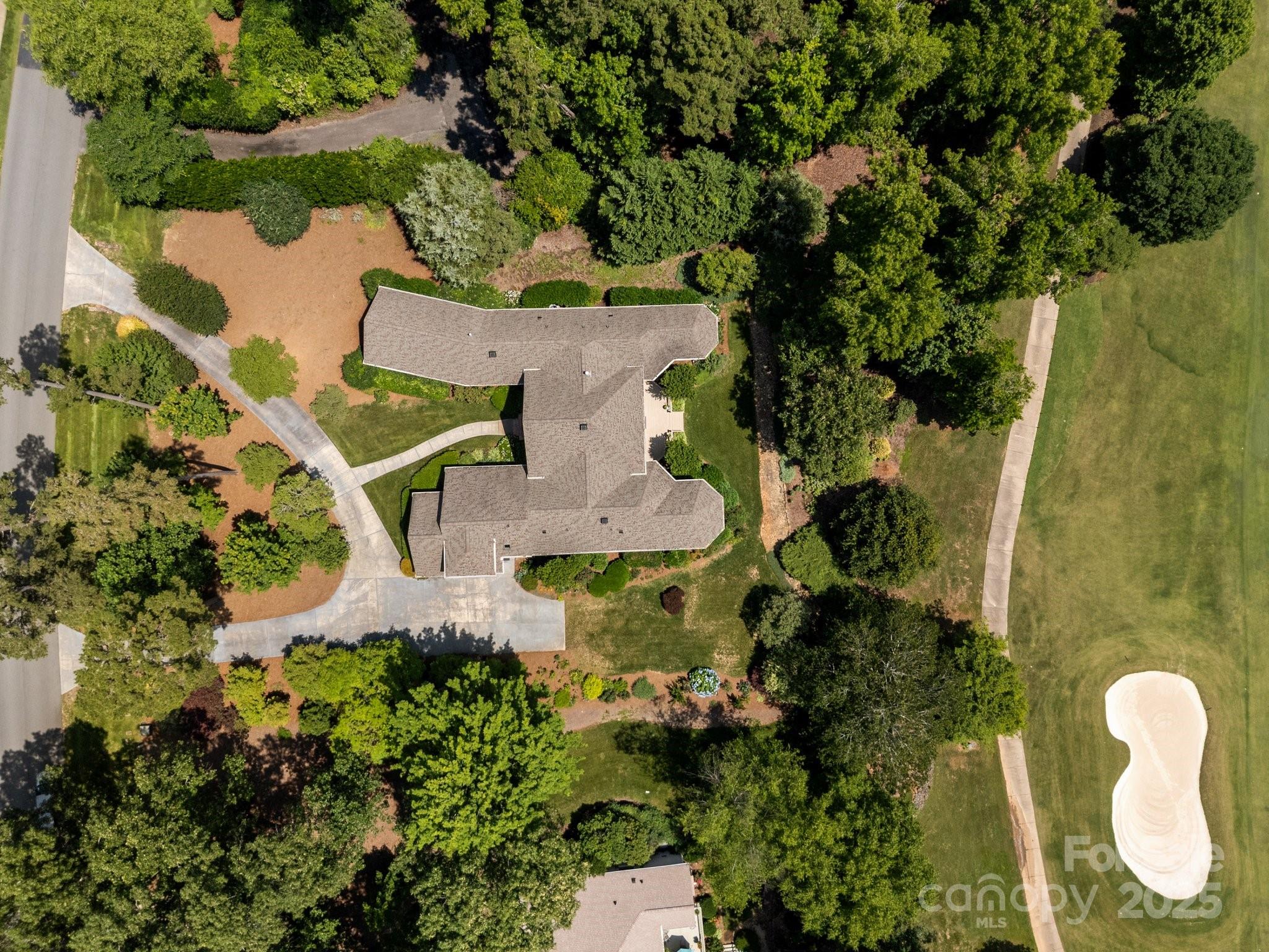 1629 Southpoint Lane Property Photo 10