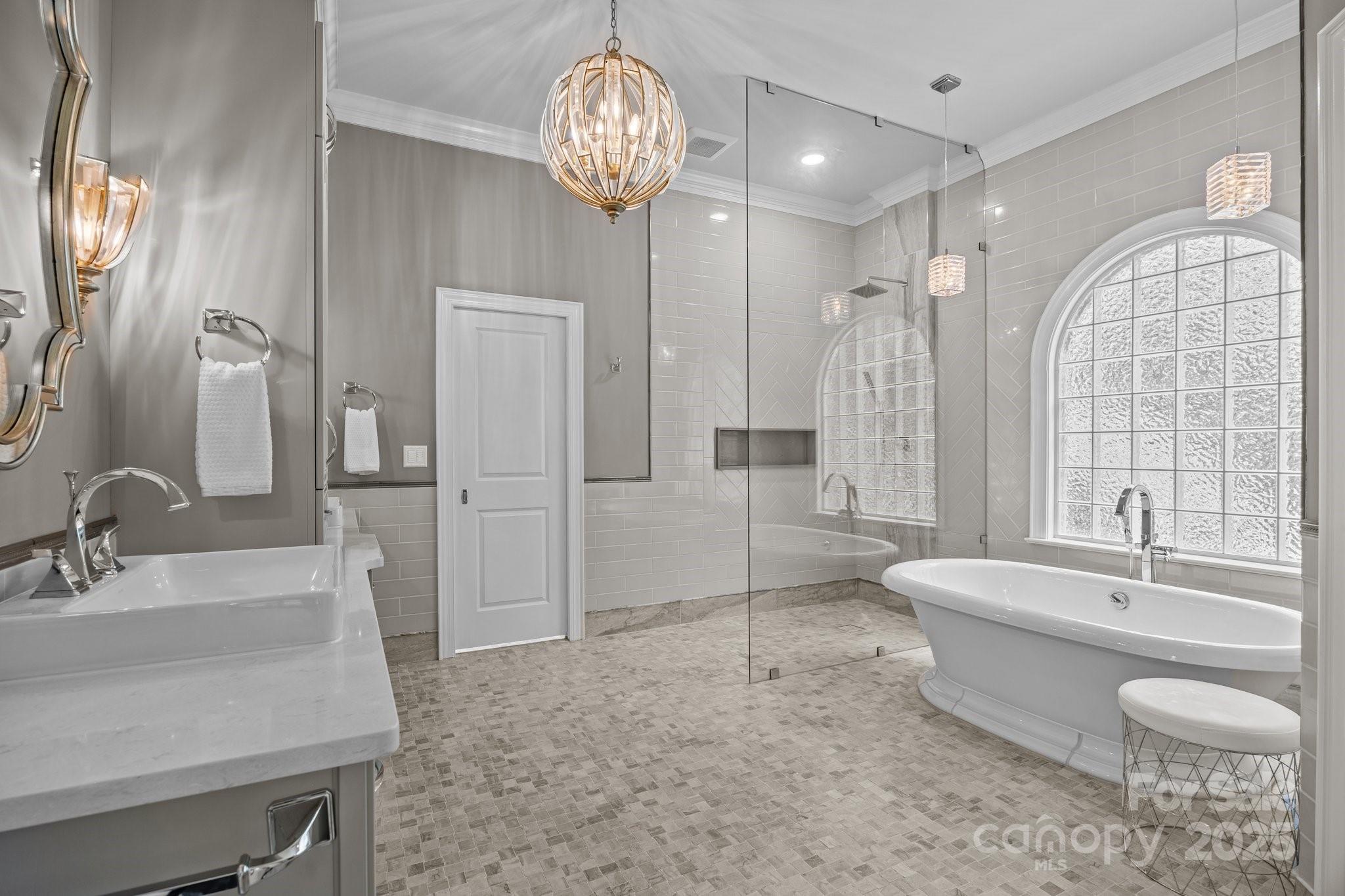 1629 Southpoint Lane Property Photo 11