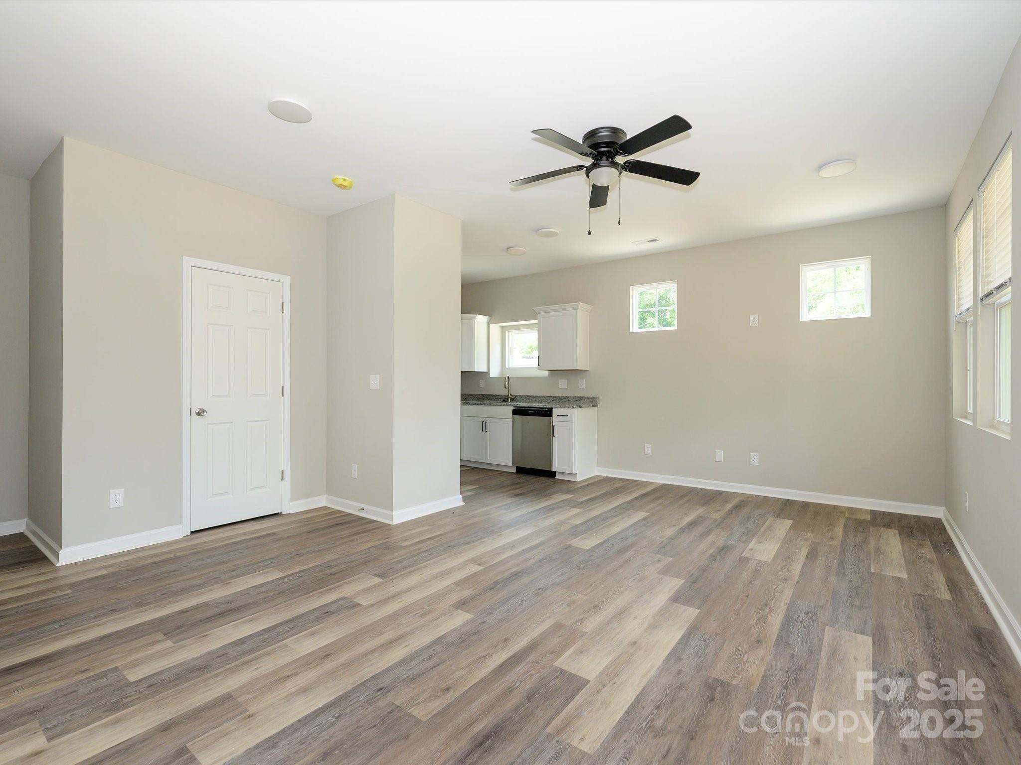 102 Mobley Street Property Photo 4