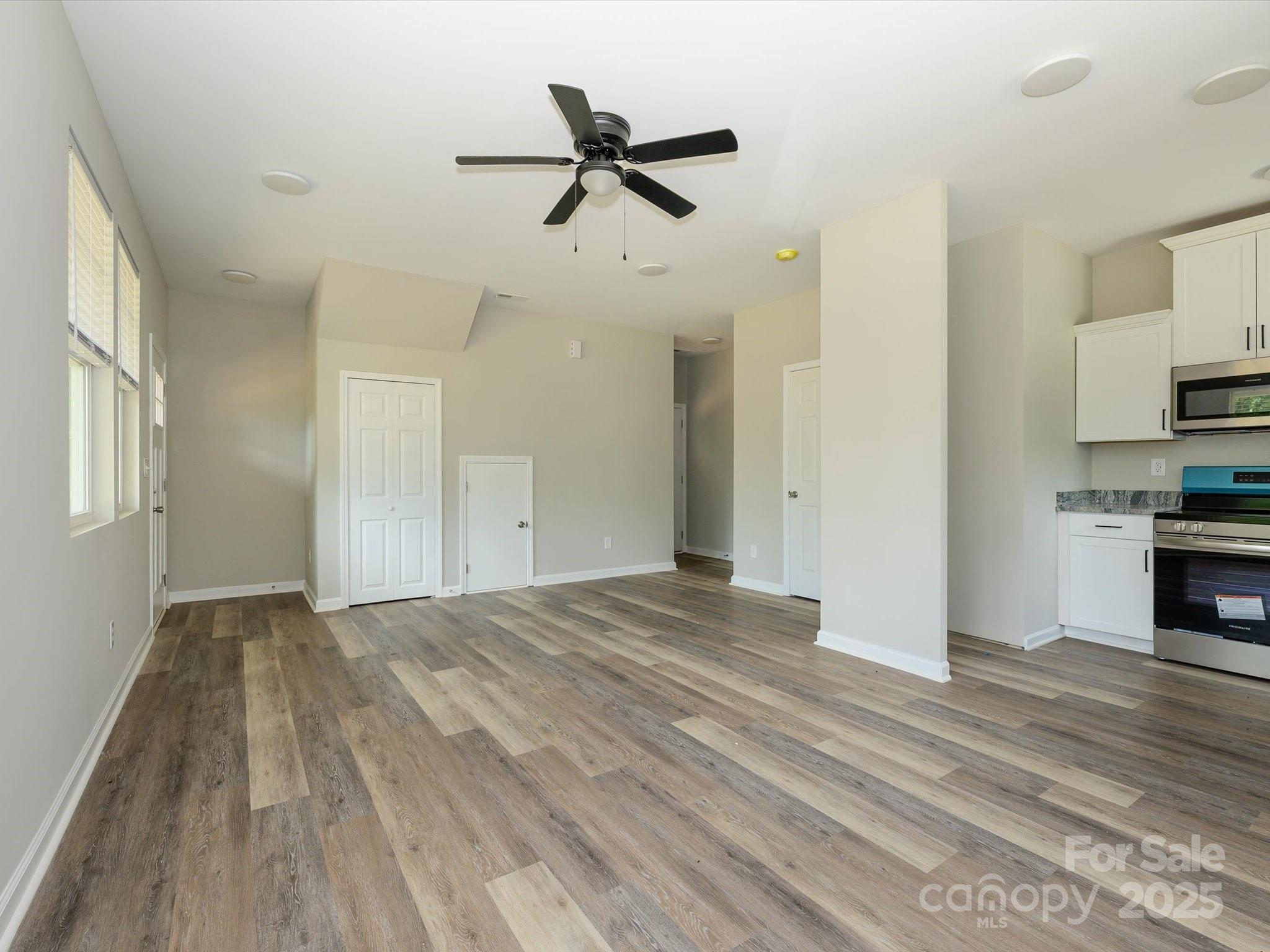 102 Mobley Street Property Photo 6