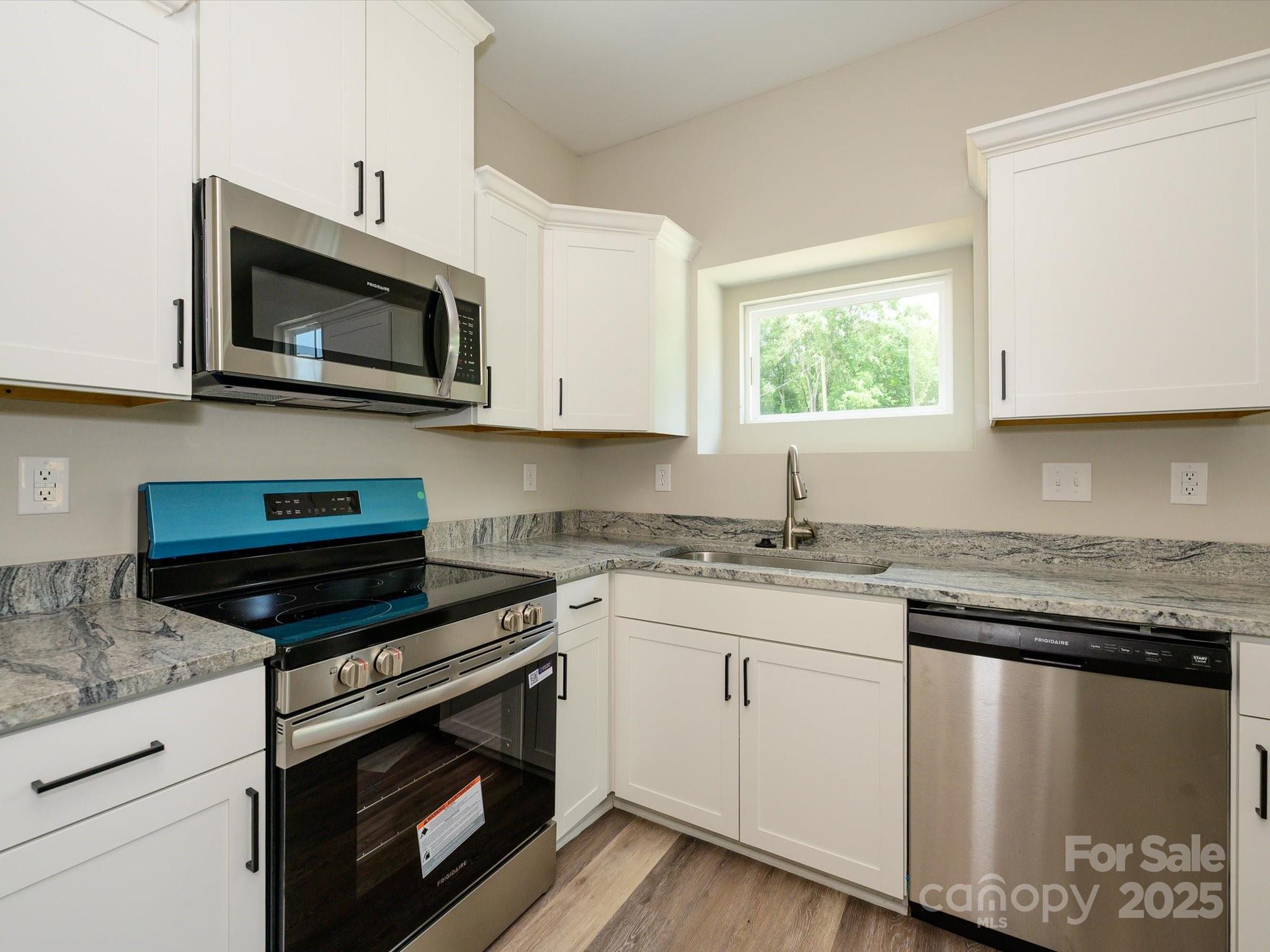 102 Mobley Street Property Photo 10