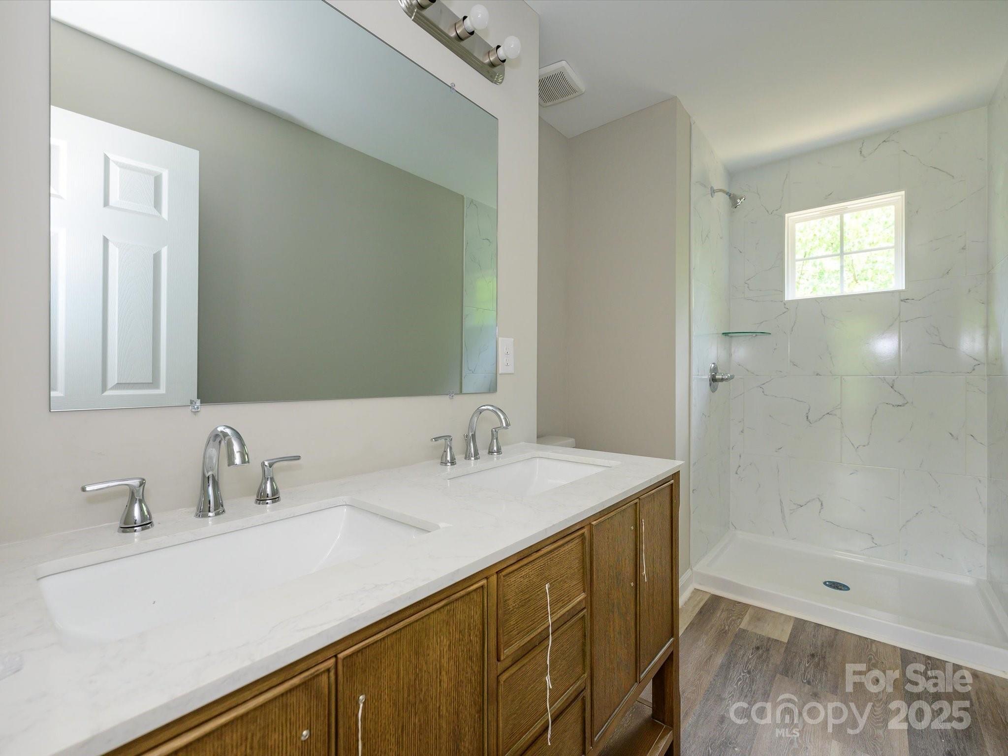 102 Mobley Street Property Photo 15