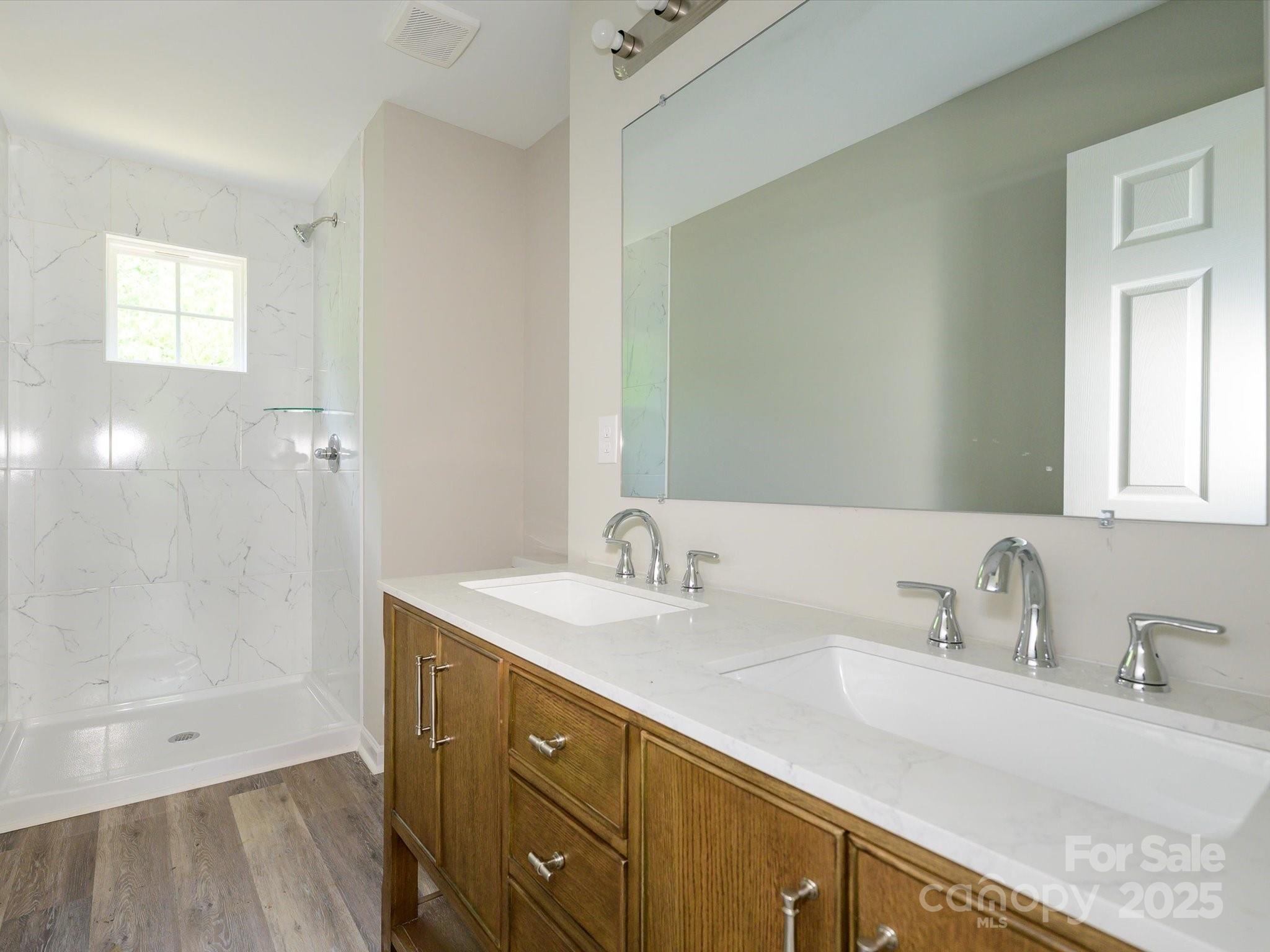 102 Mobley Street Property Photo 32