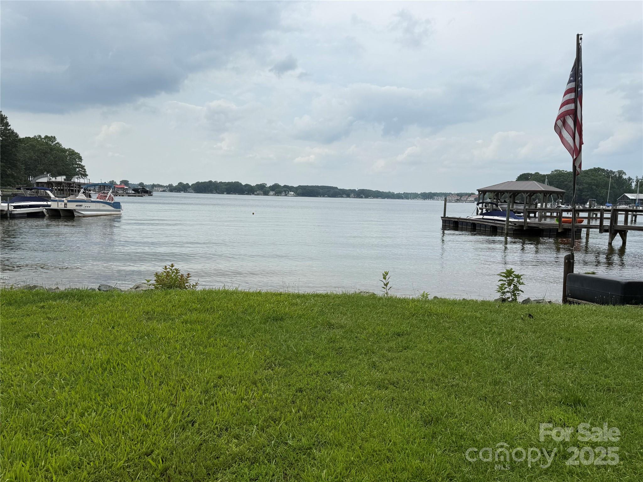 7423 Norman Island Drive Property Photo 7