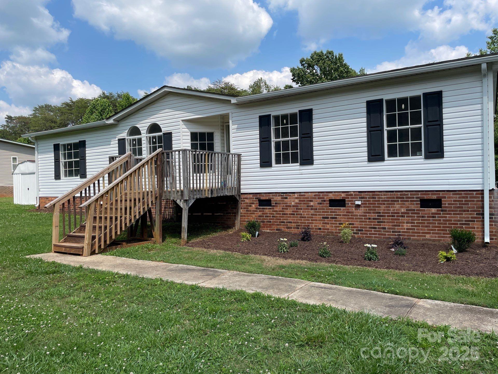 1201 Forest Ridge Road Property Photo 1