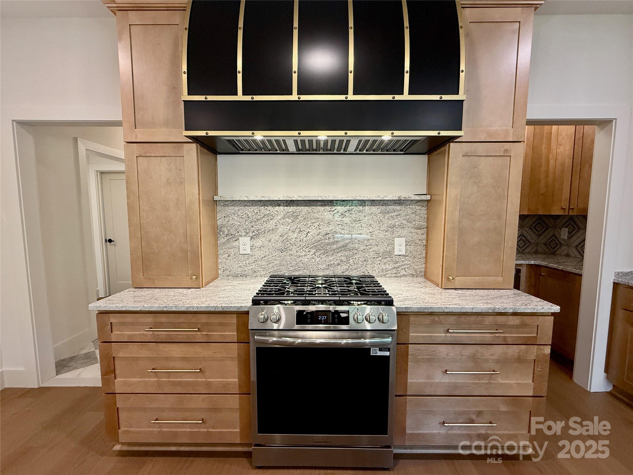 1721 S New Hope Road Property Photo 3