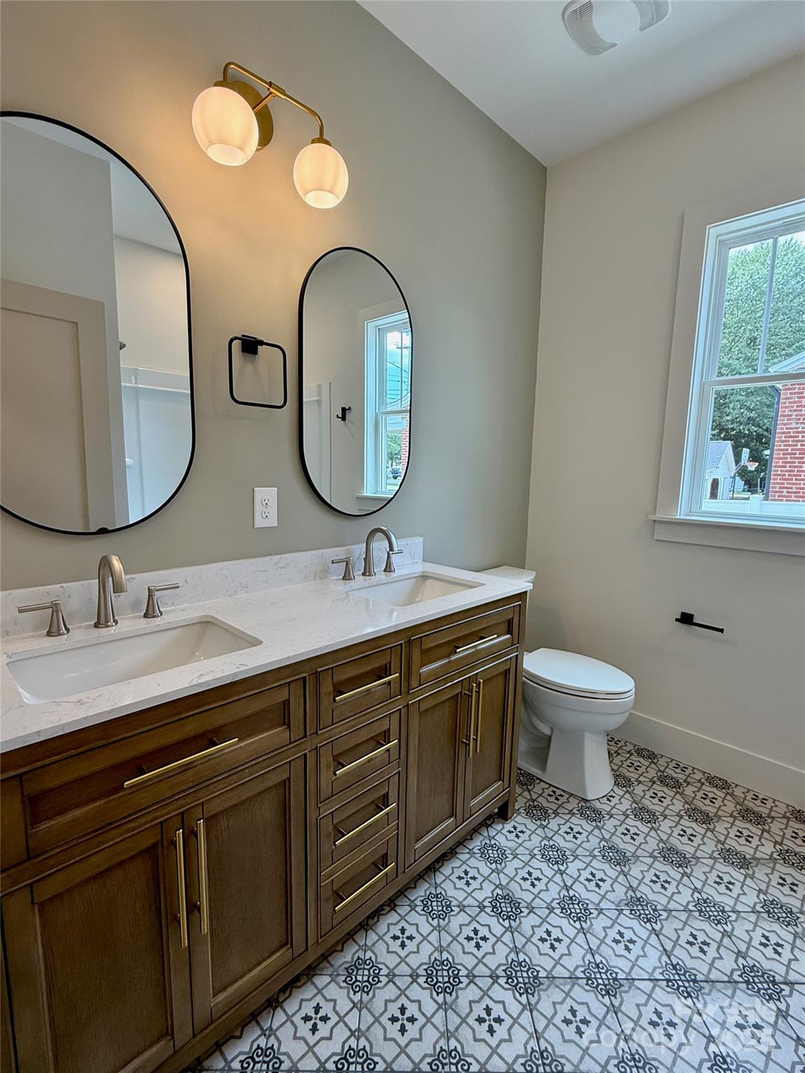 1721 S New Hope Road Property Photo 26