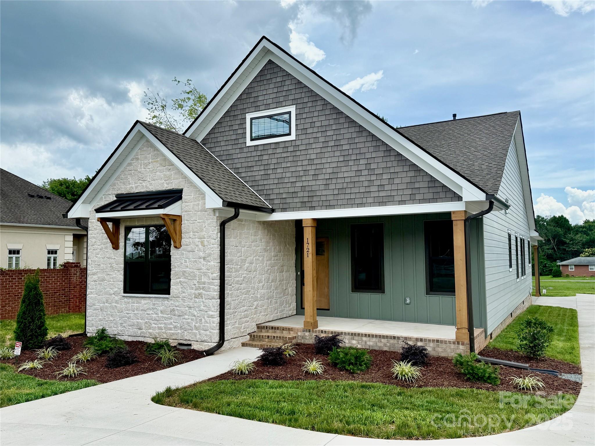1721 S New Hope Road Property Photo 33