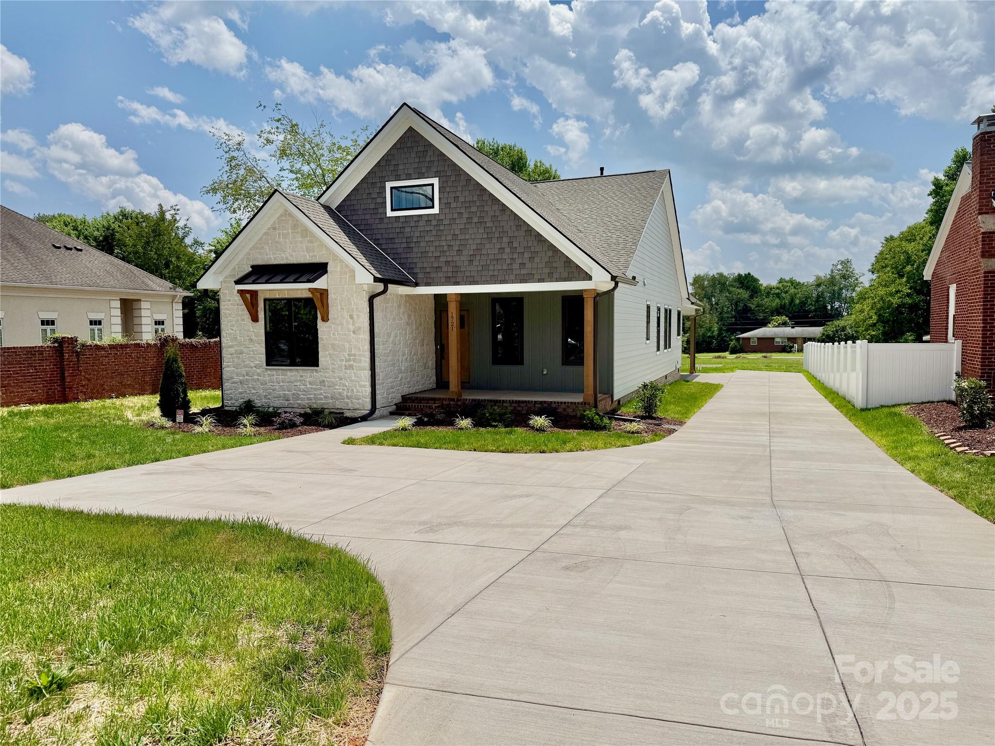 1721 S New Hope Road Property Photo 34