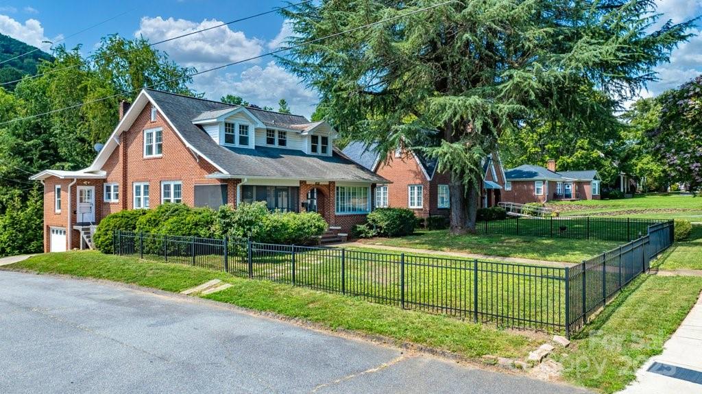 584 Rutherford Road Property Photo 1