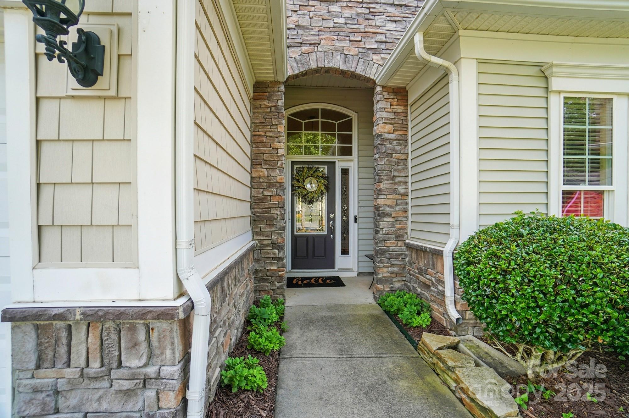 15116 Legend Oaks Court Property Photo 3