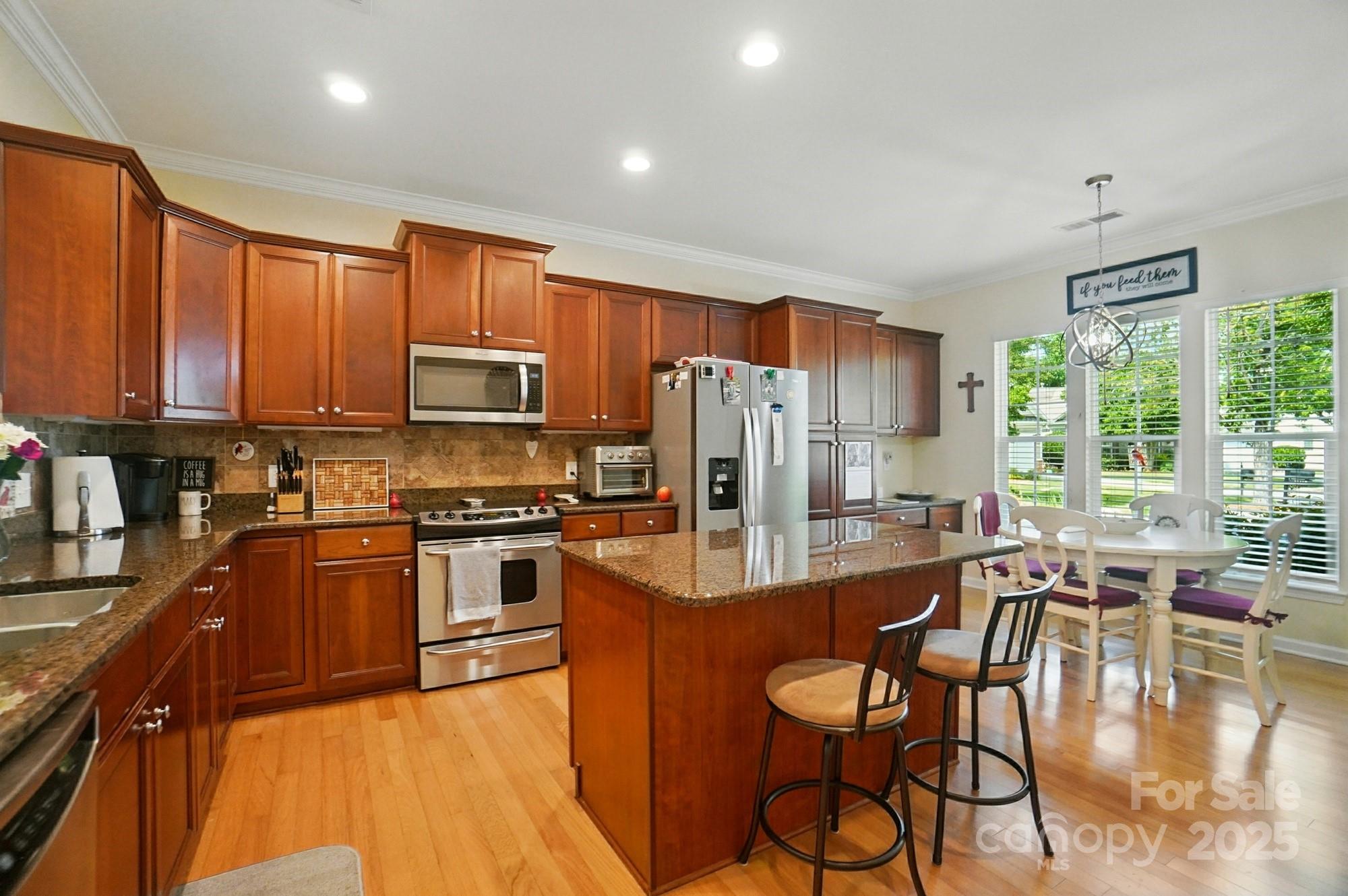 15116 Legend Oaks Court Property Photo 5