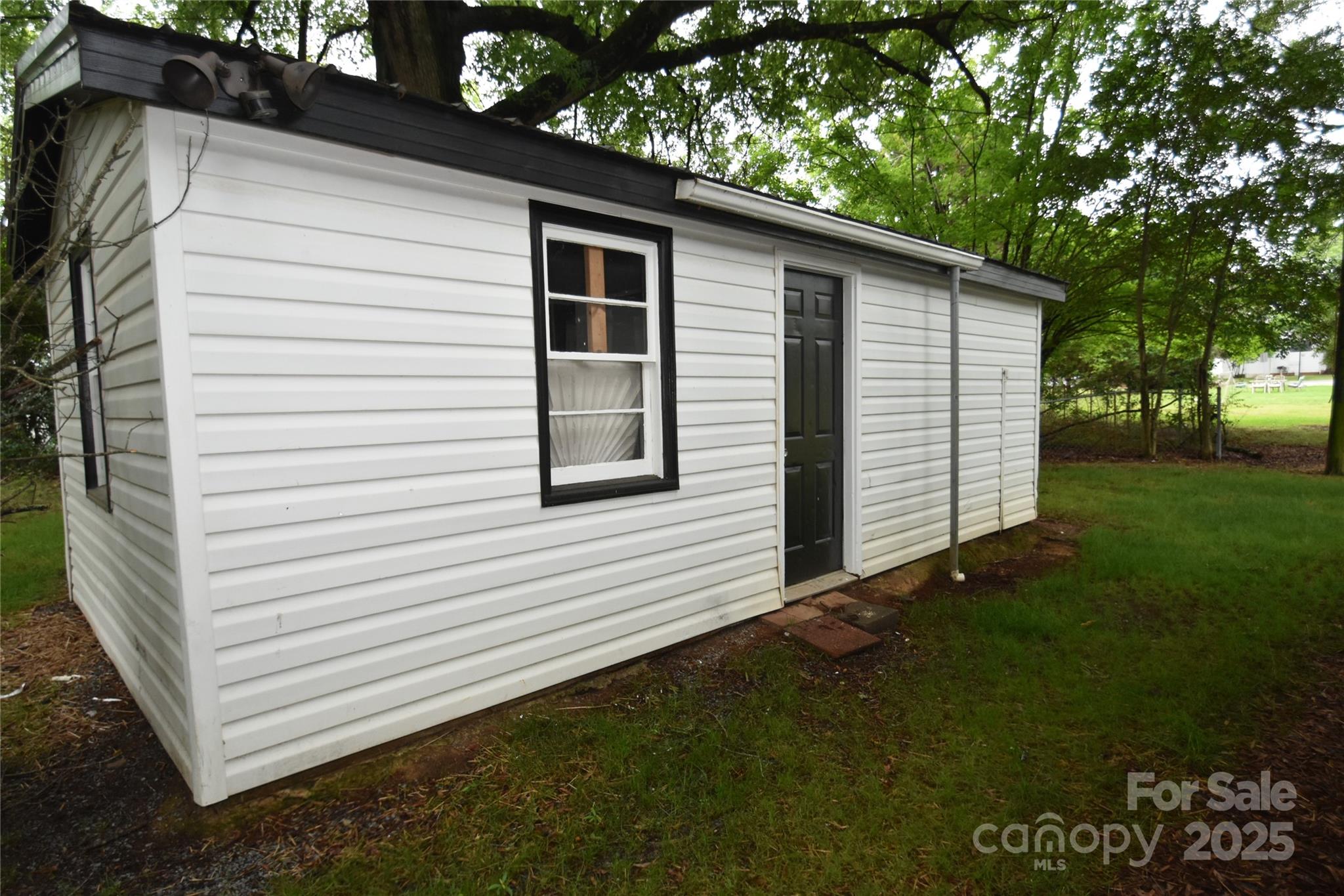 706 Mcintyre Street Property Photo 5