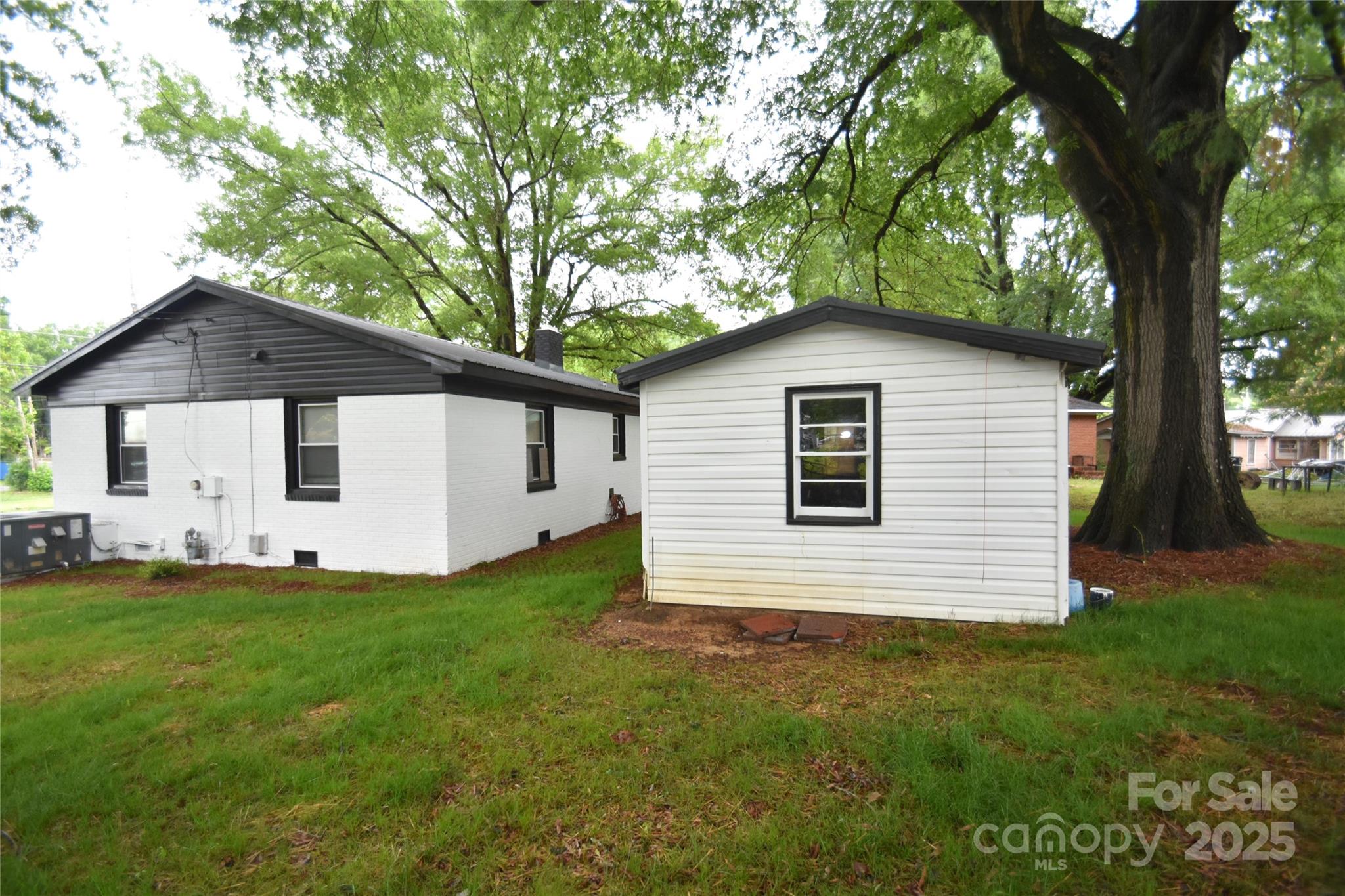 706 Mcintyre Street Property Photo 7