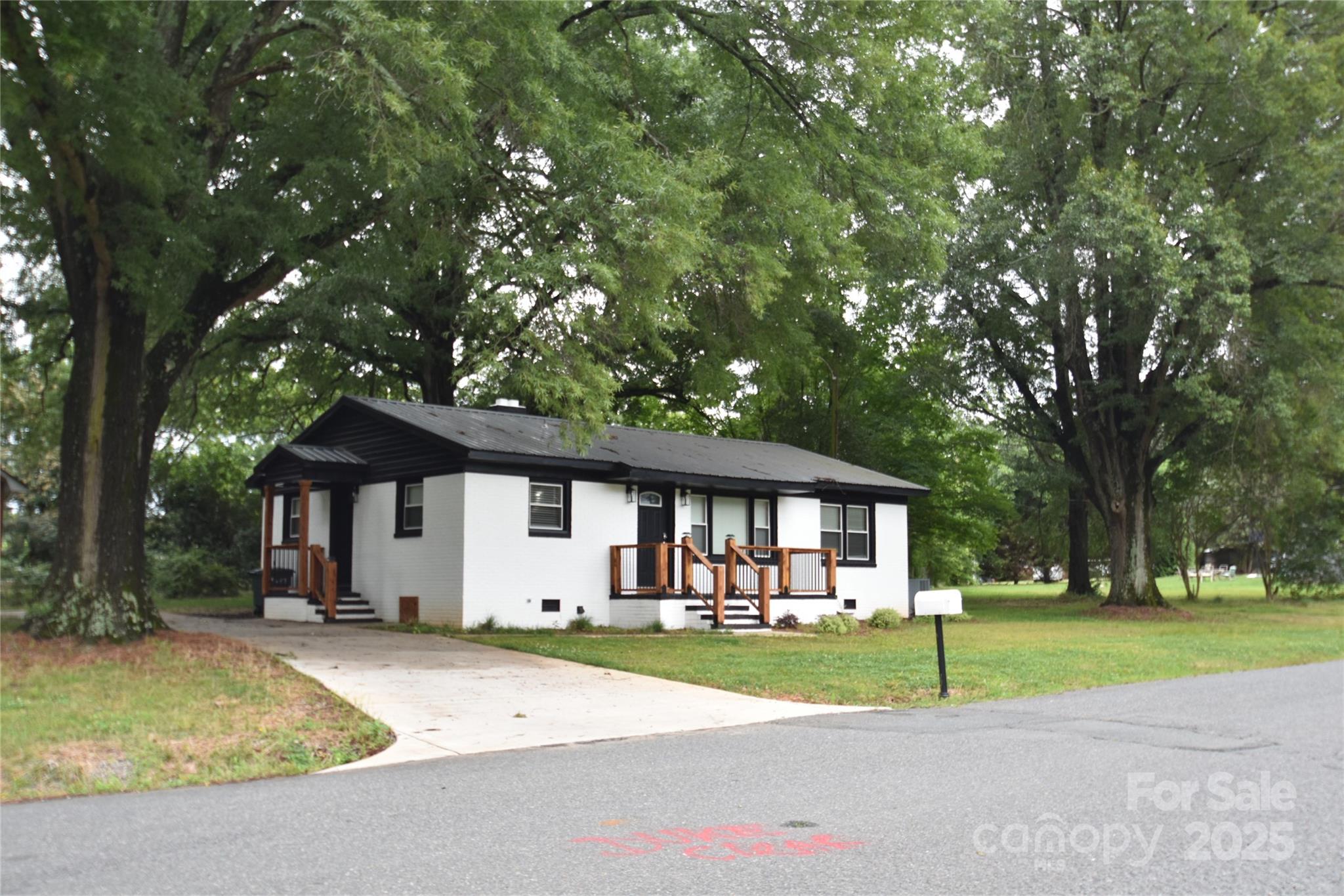 706 Mcintyre Street Property Photo 19