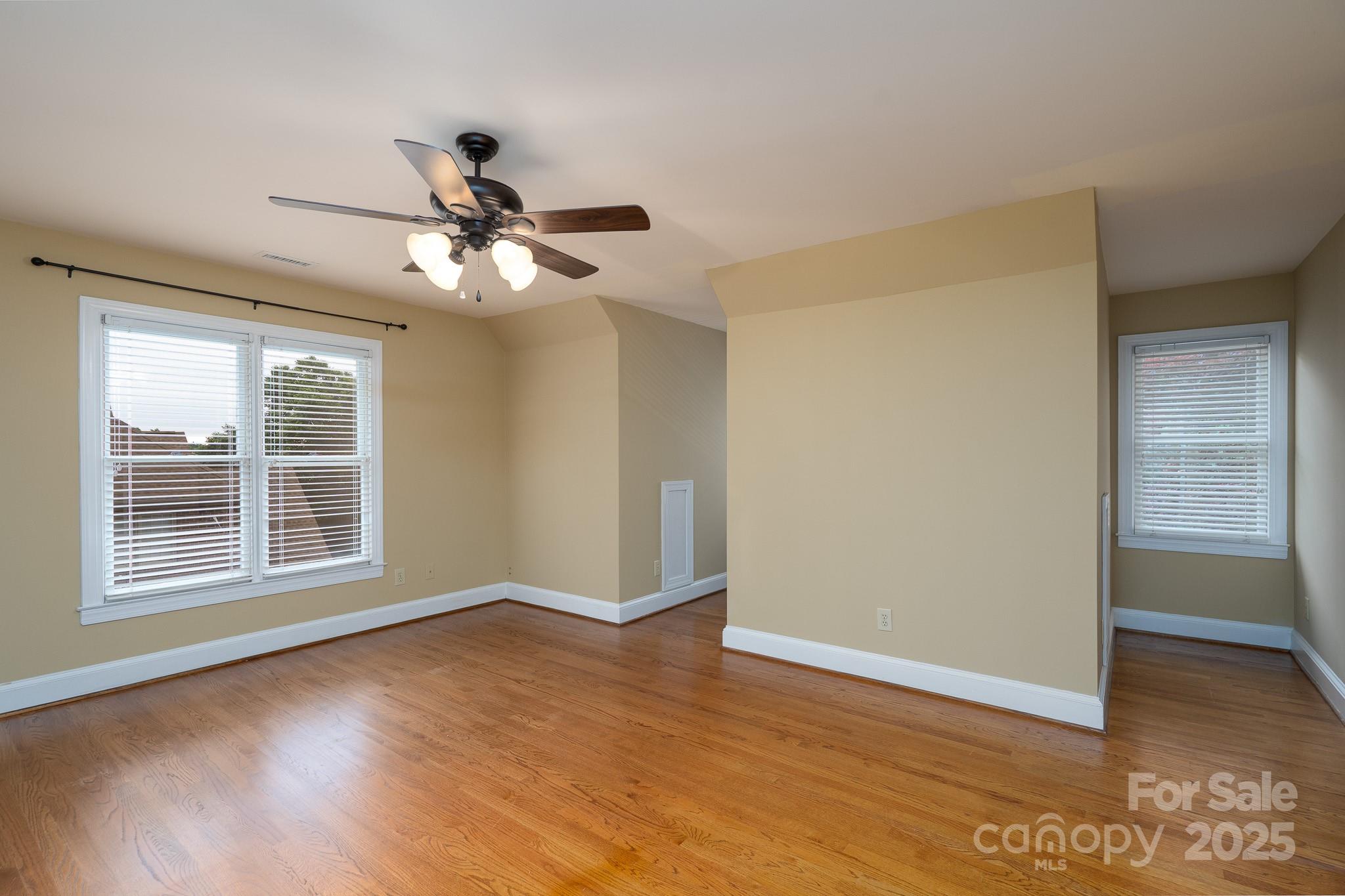 4672 Snow Drive Property Photo 18