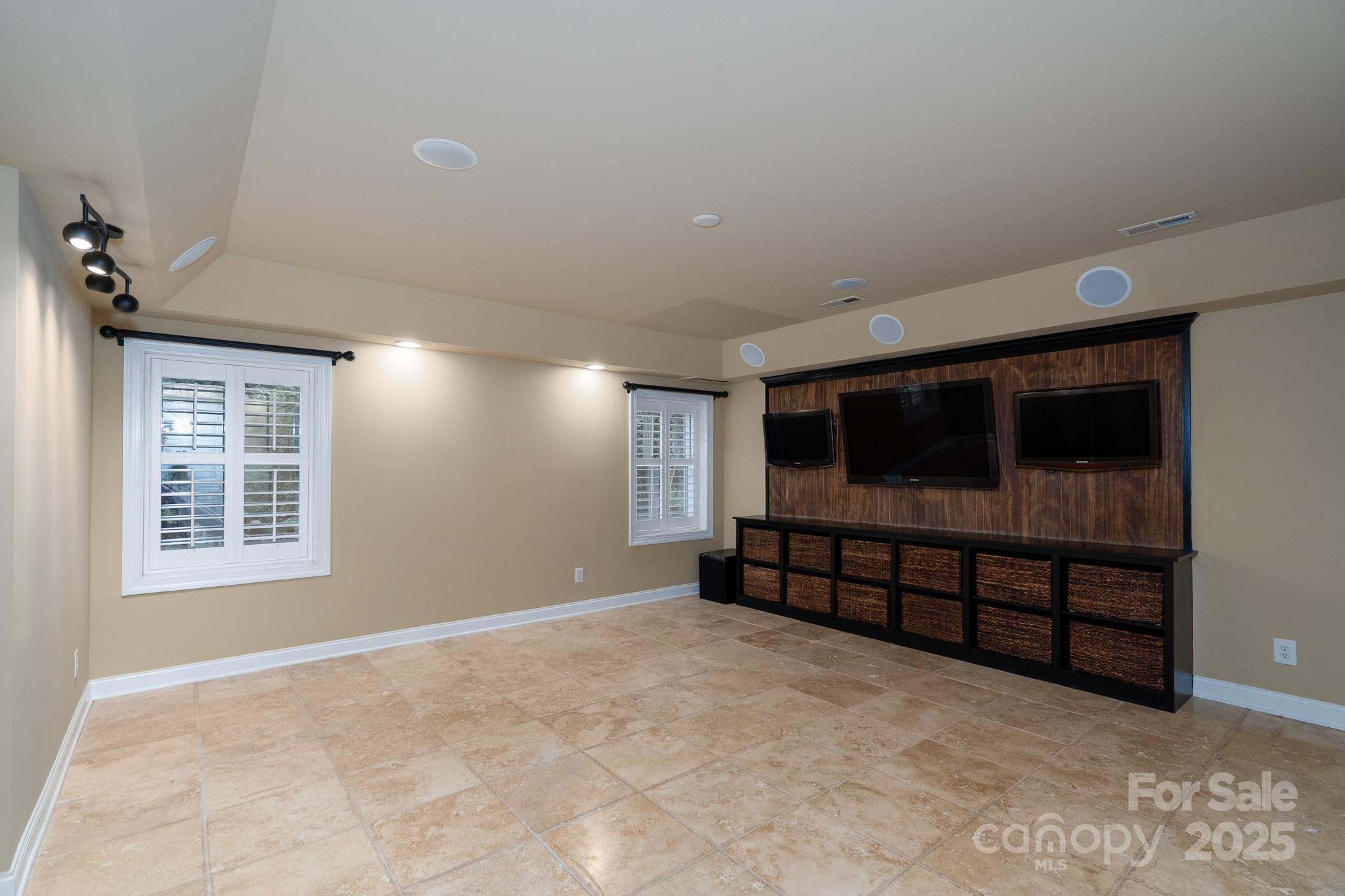 4672 Snow Drive Property Photo 31