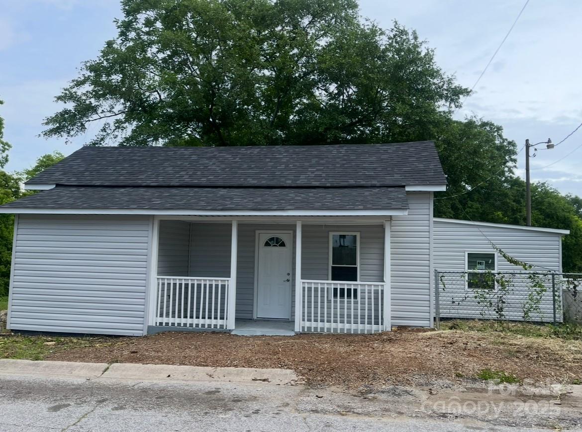 39 E White Street Property Photo 1