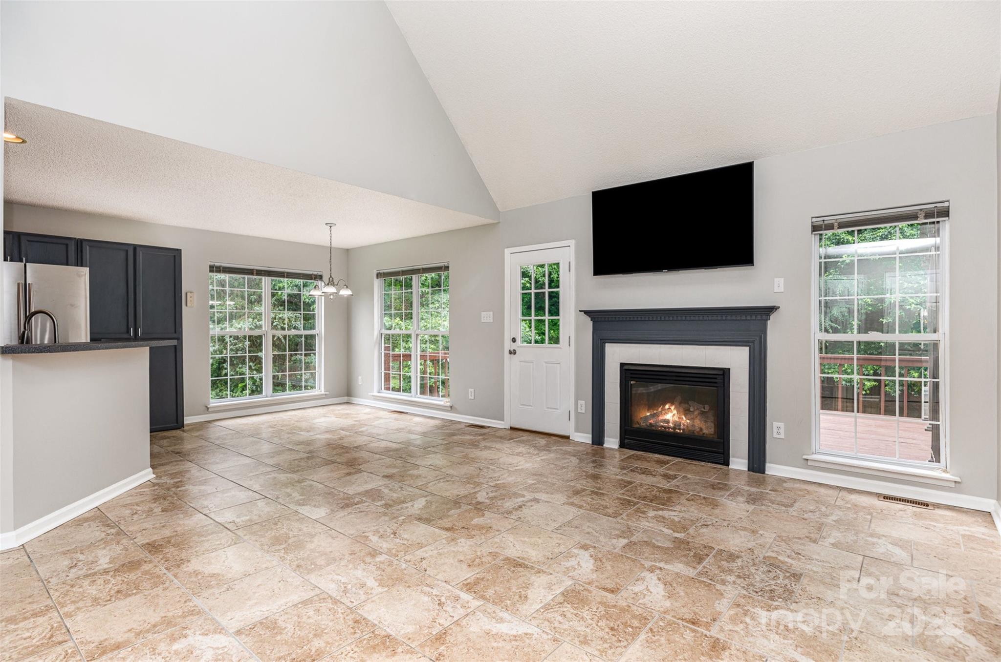 270 Kilmer Lane Property Photo 5