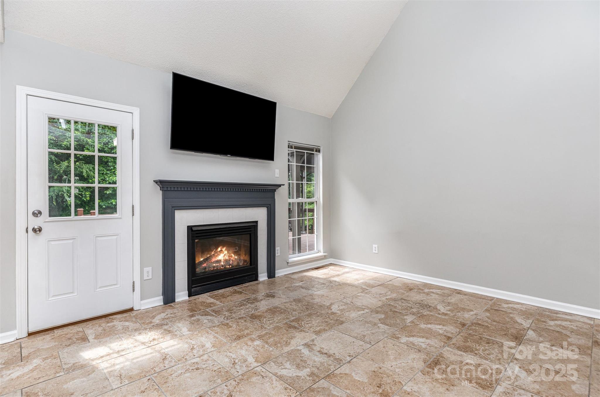 270 Kilmer Lane Property Photo 6