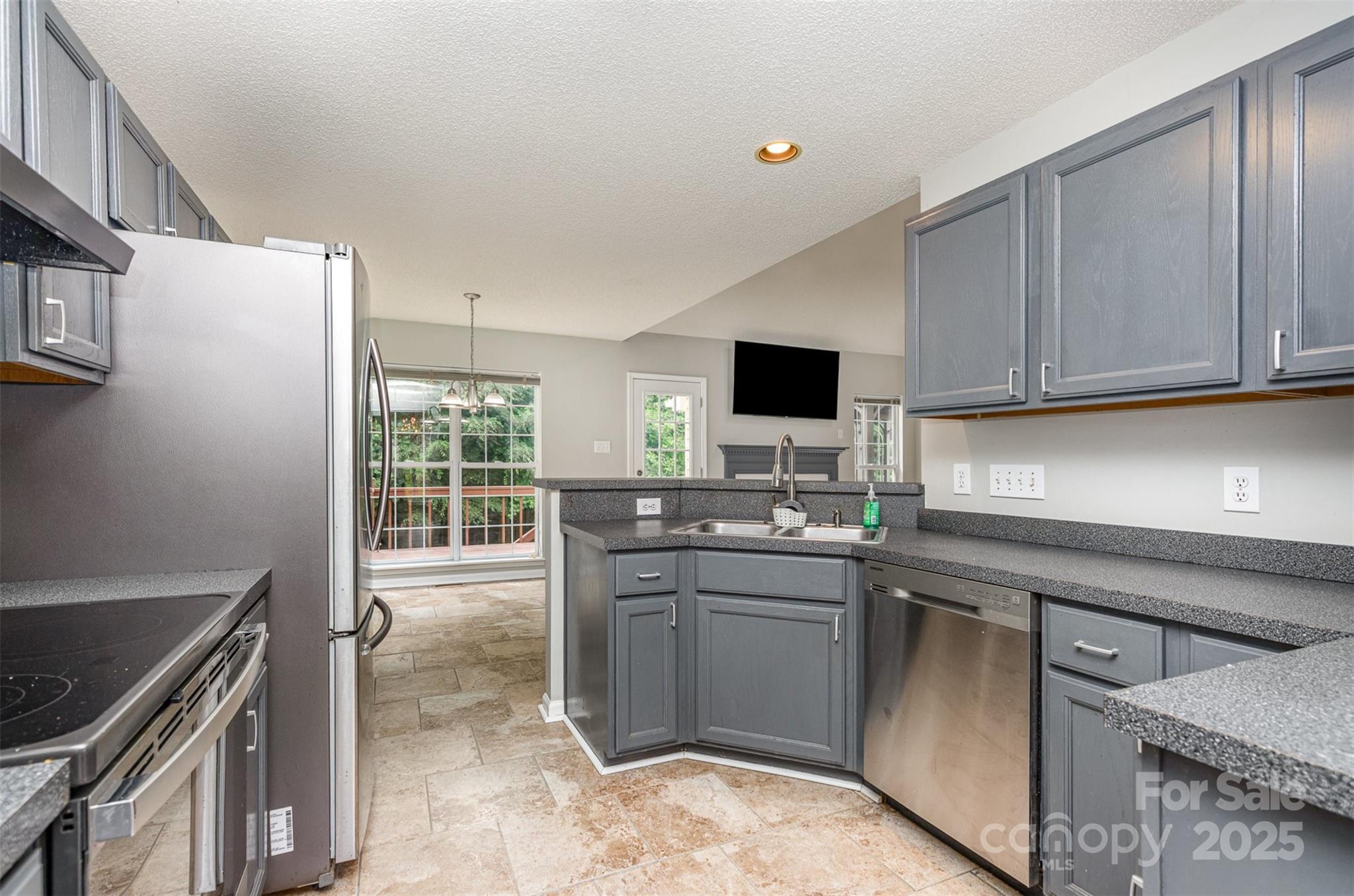 270 Kilmer Lane Property Photo 9