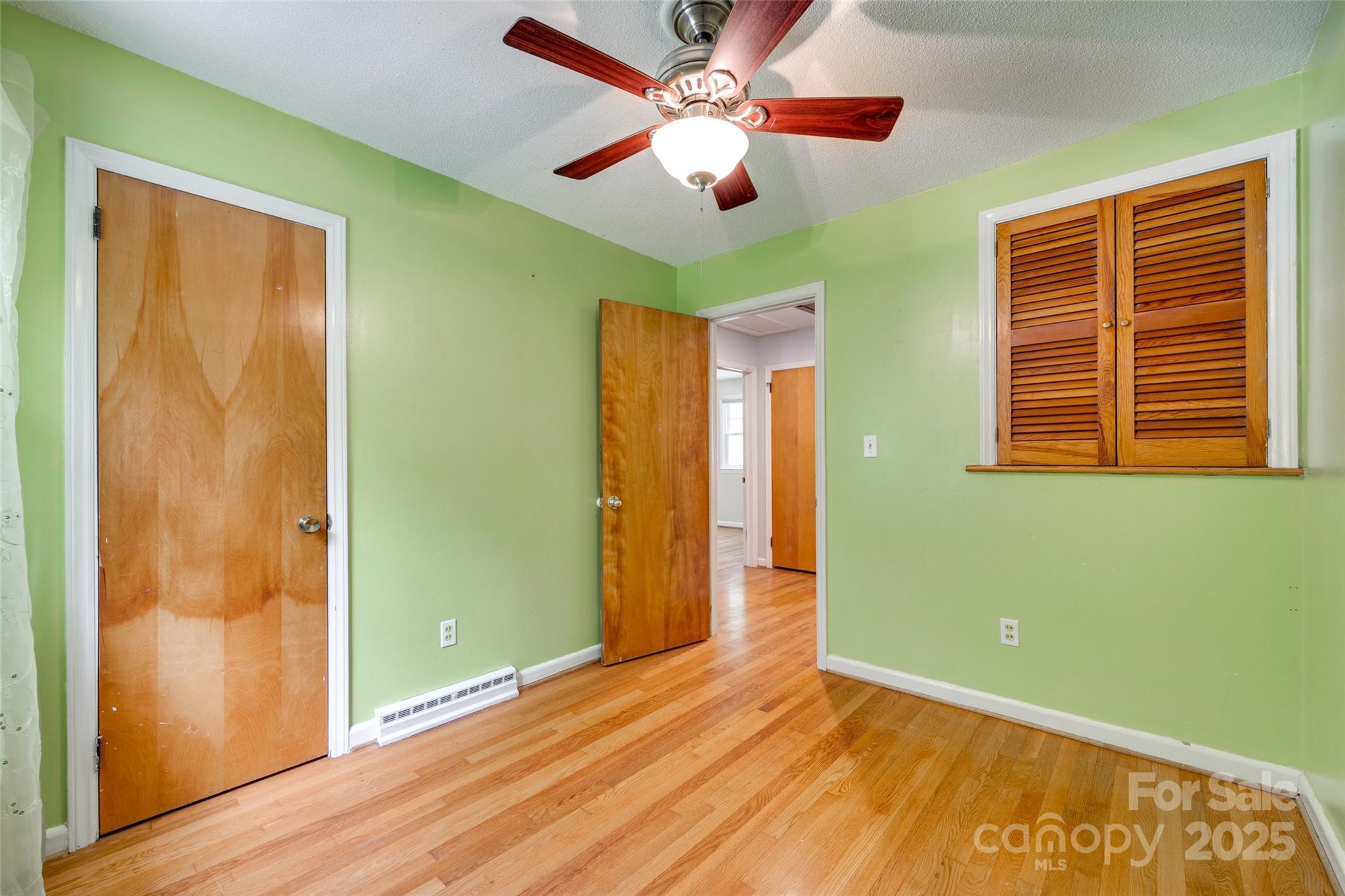 2111 Parkdale Avenue Property Photo 16