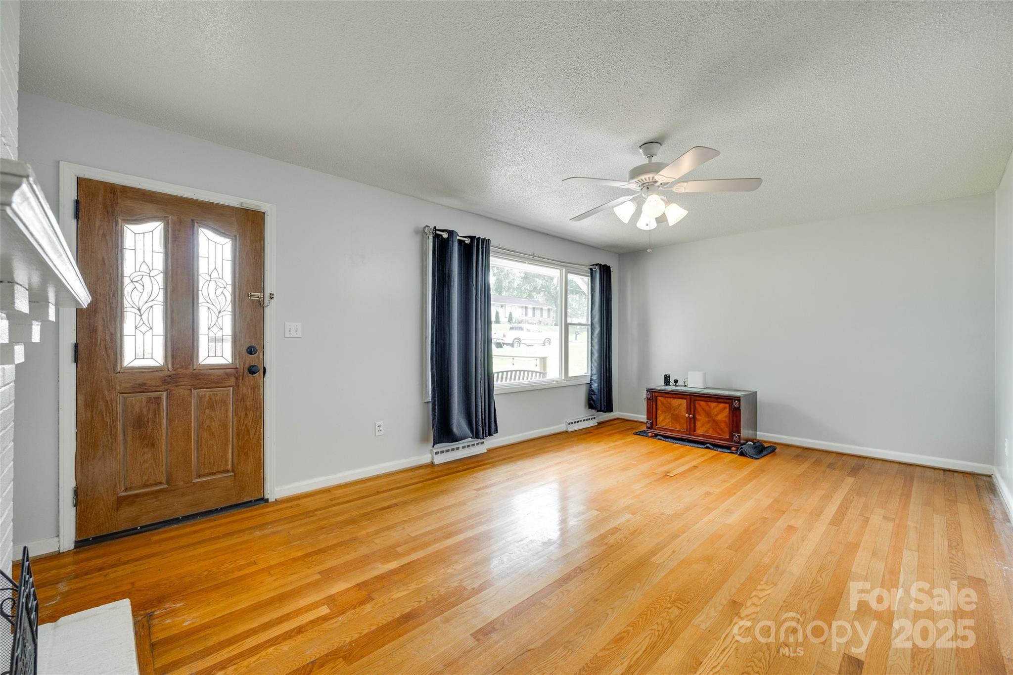 2111 Parkdale Avenue Property Photo 20