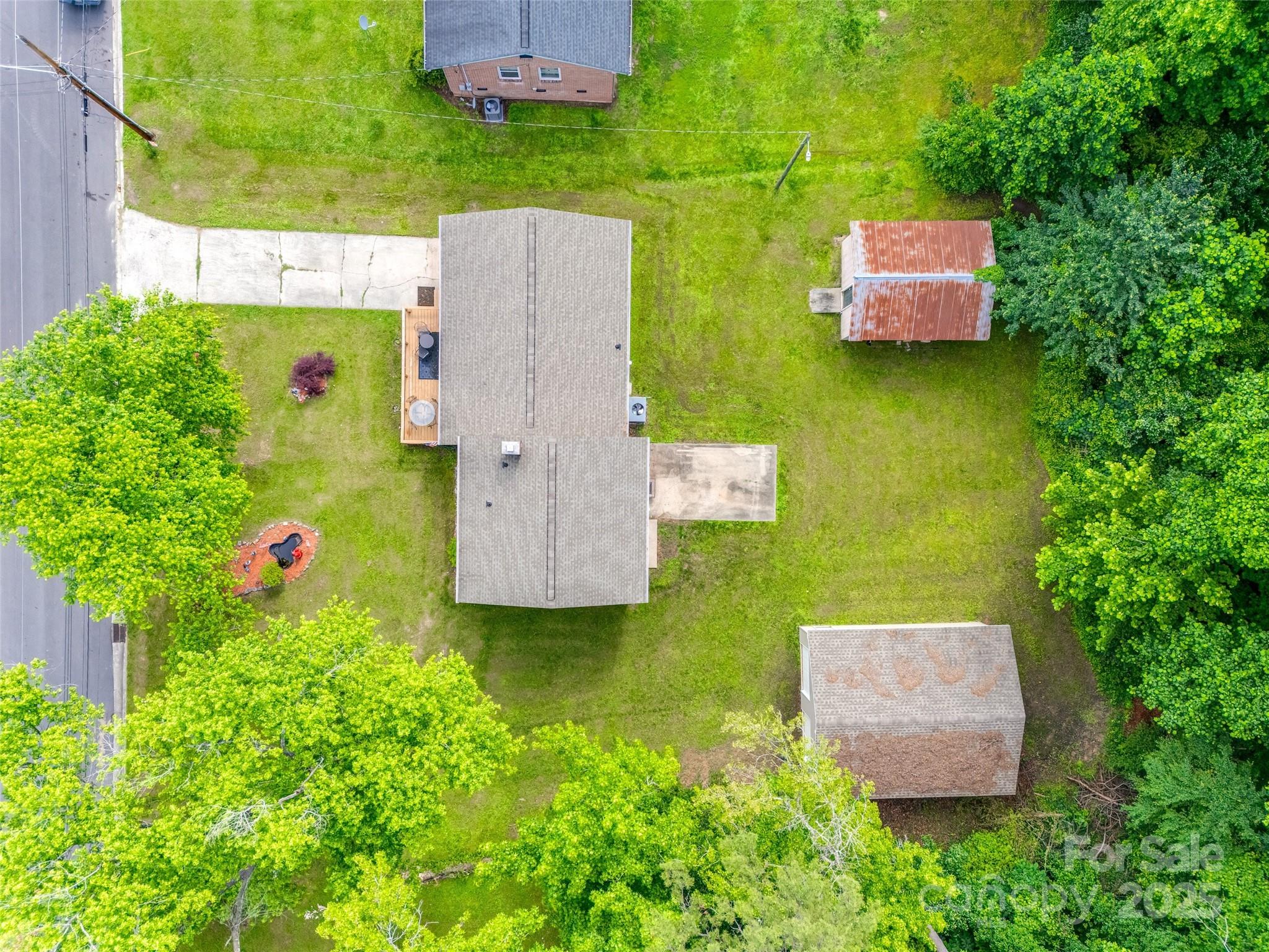 2111 Parkdale Avenue Property Photo 35