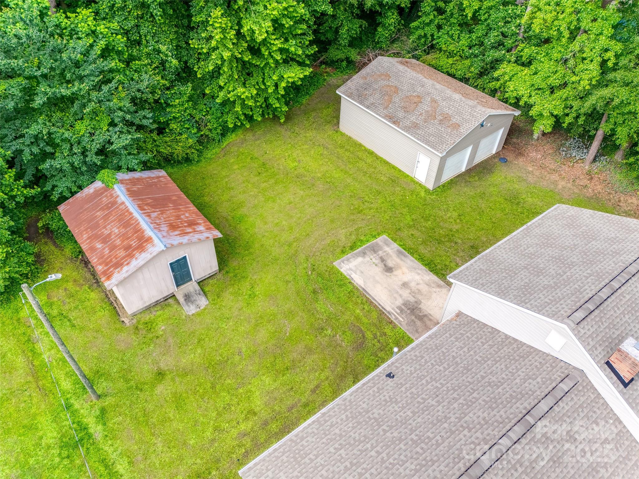 2111 Parkdale Avenue Property Photo 36