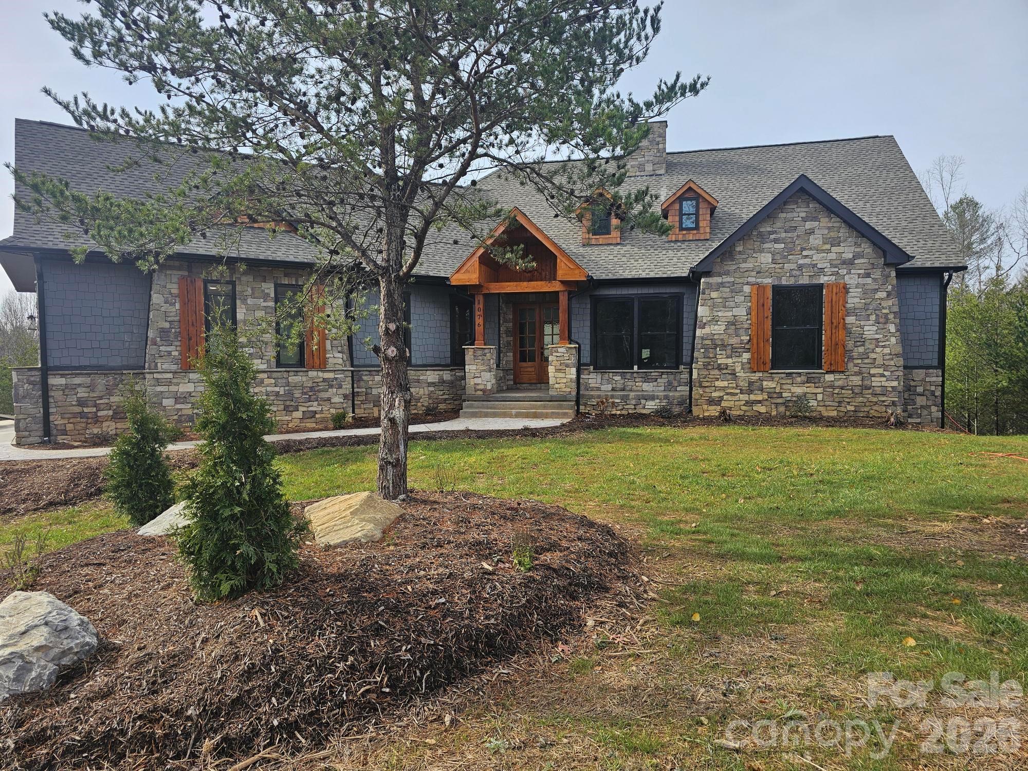1076 Table View Drive 55 Property Photo 1