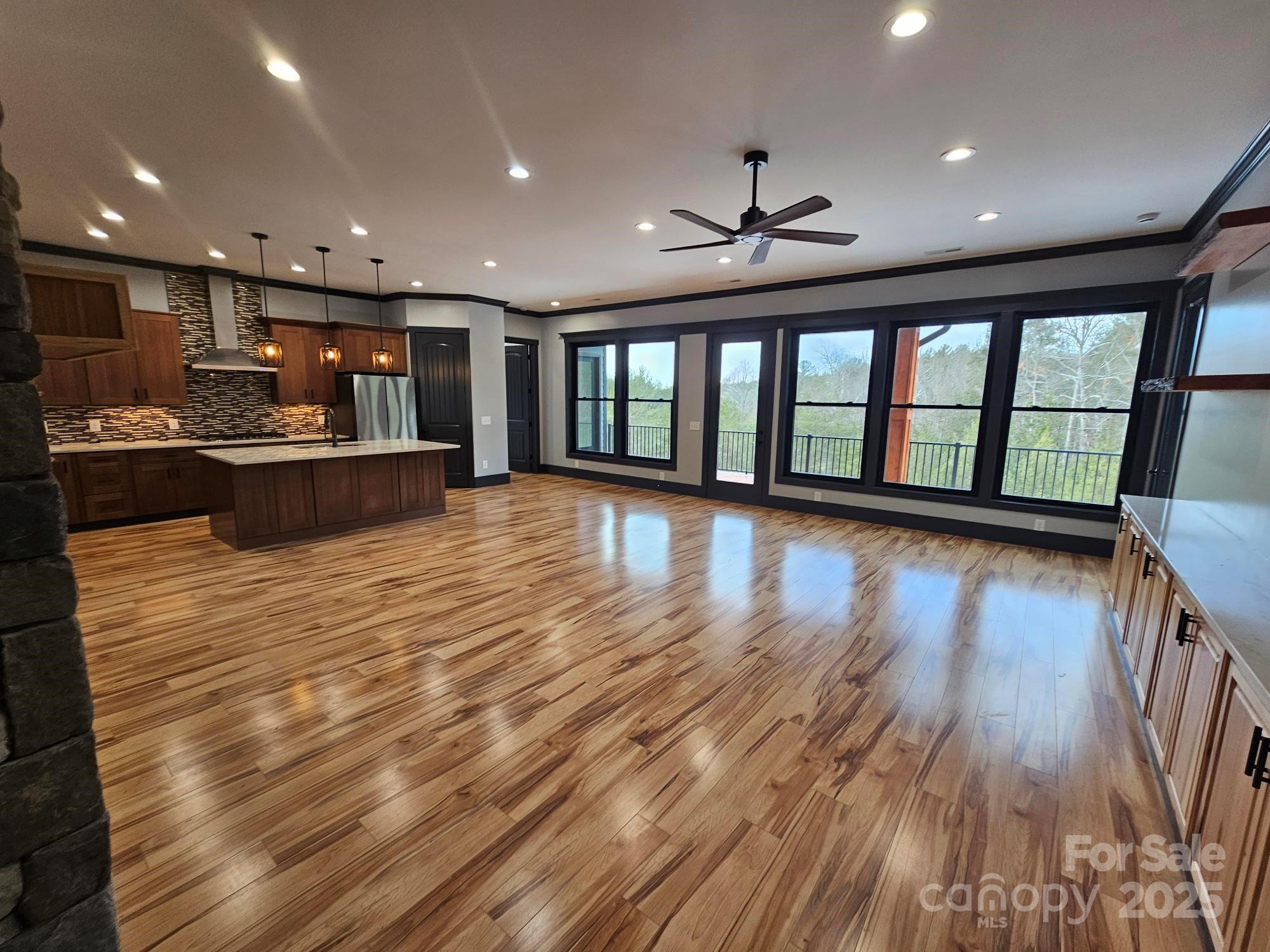 1076 Table View Drive 55 Property Photo 2