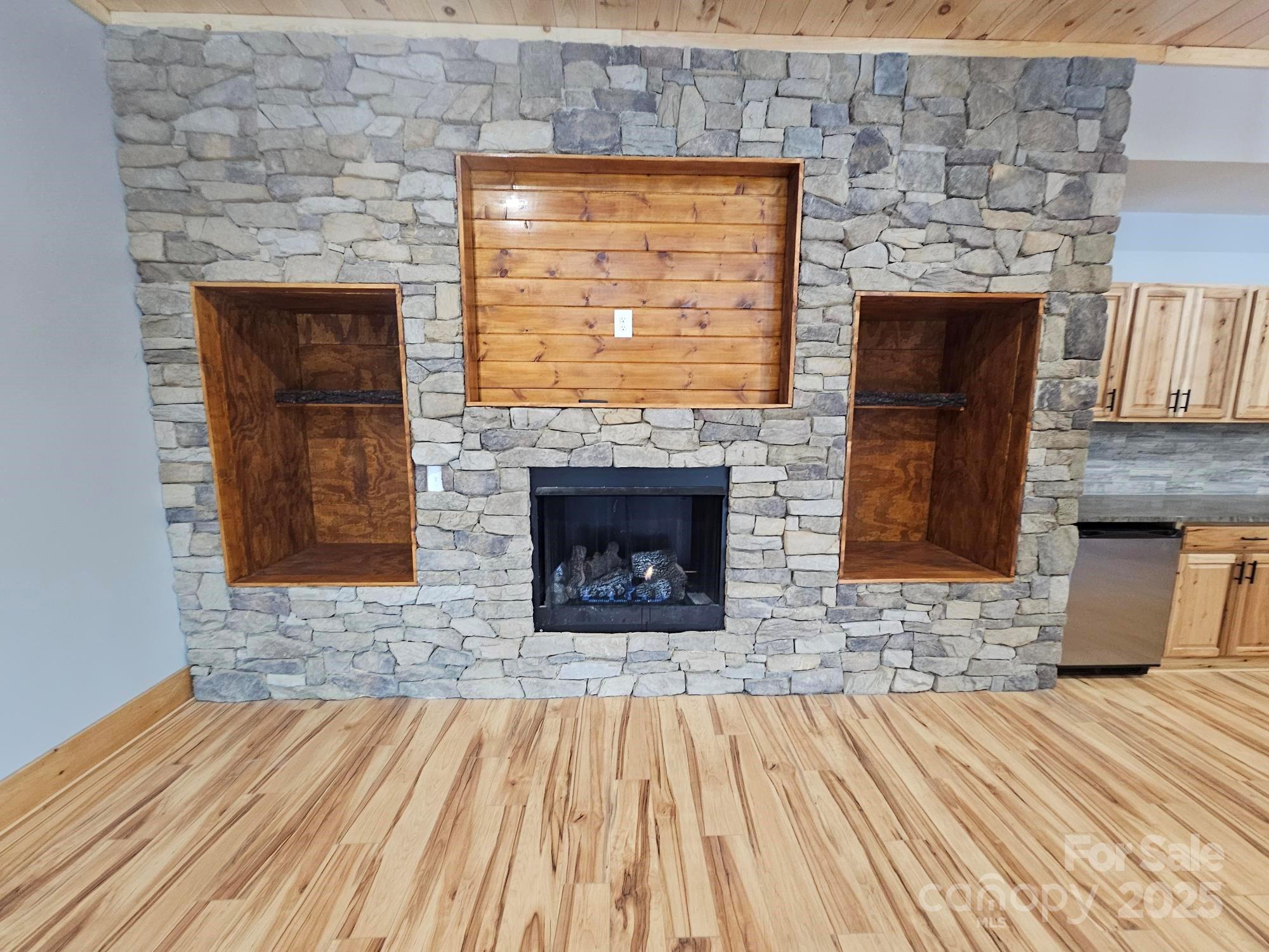 1076 Table View Drive 55 Property Photo 13
