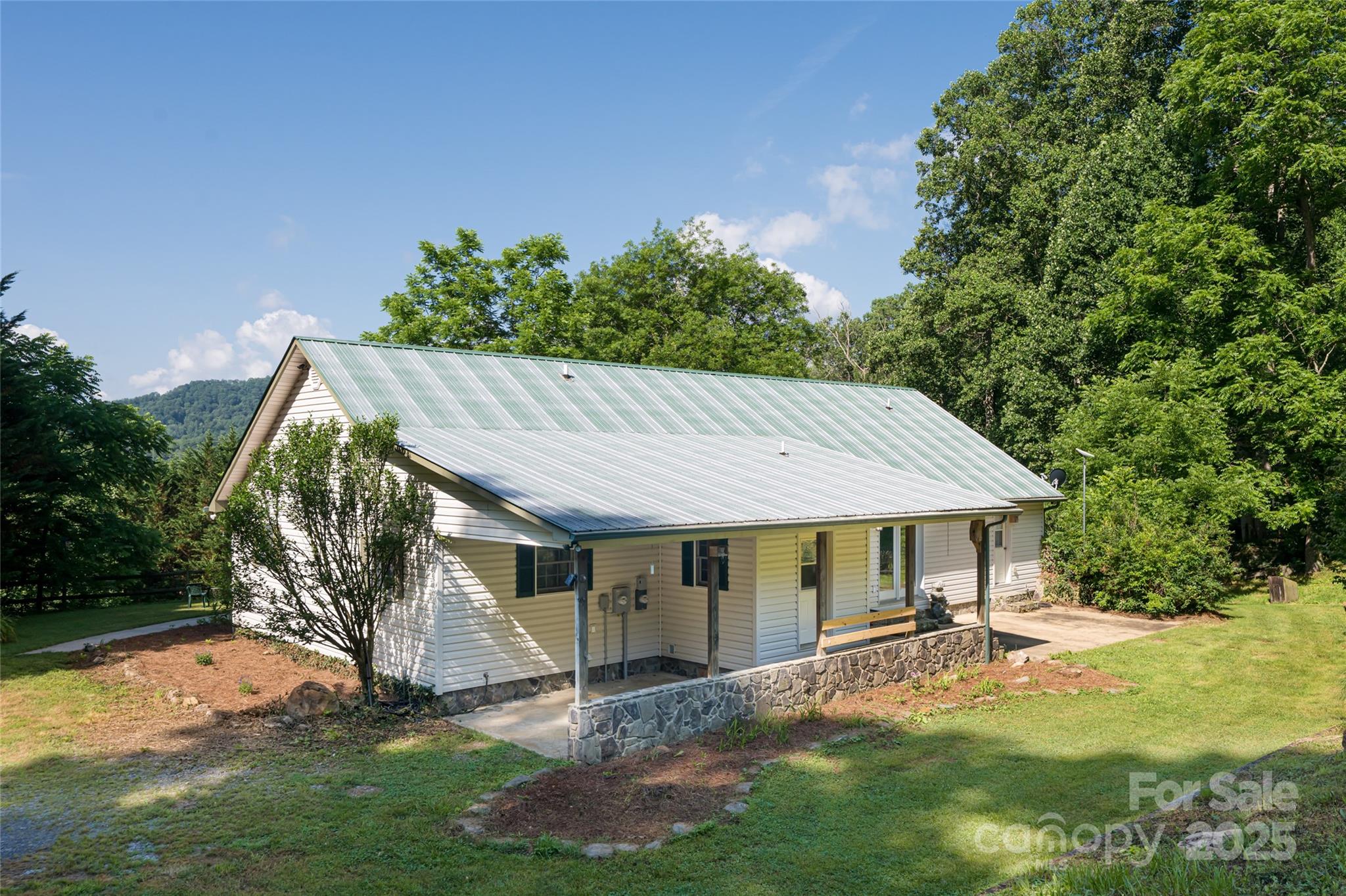287 Walnut Ridge Drive Property Photo 1