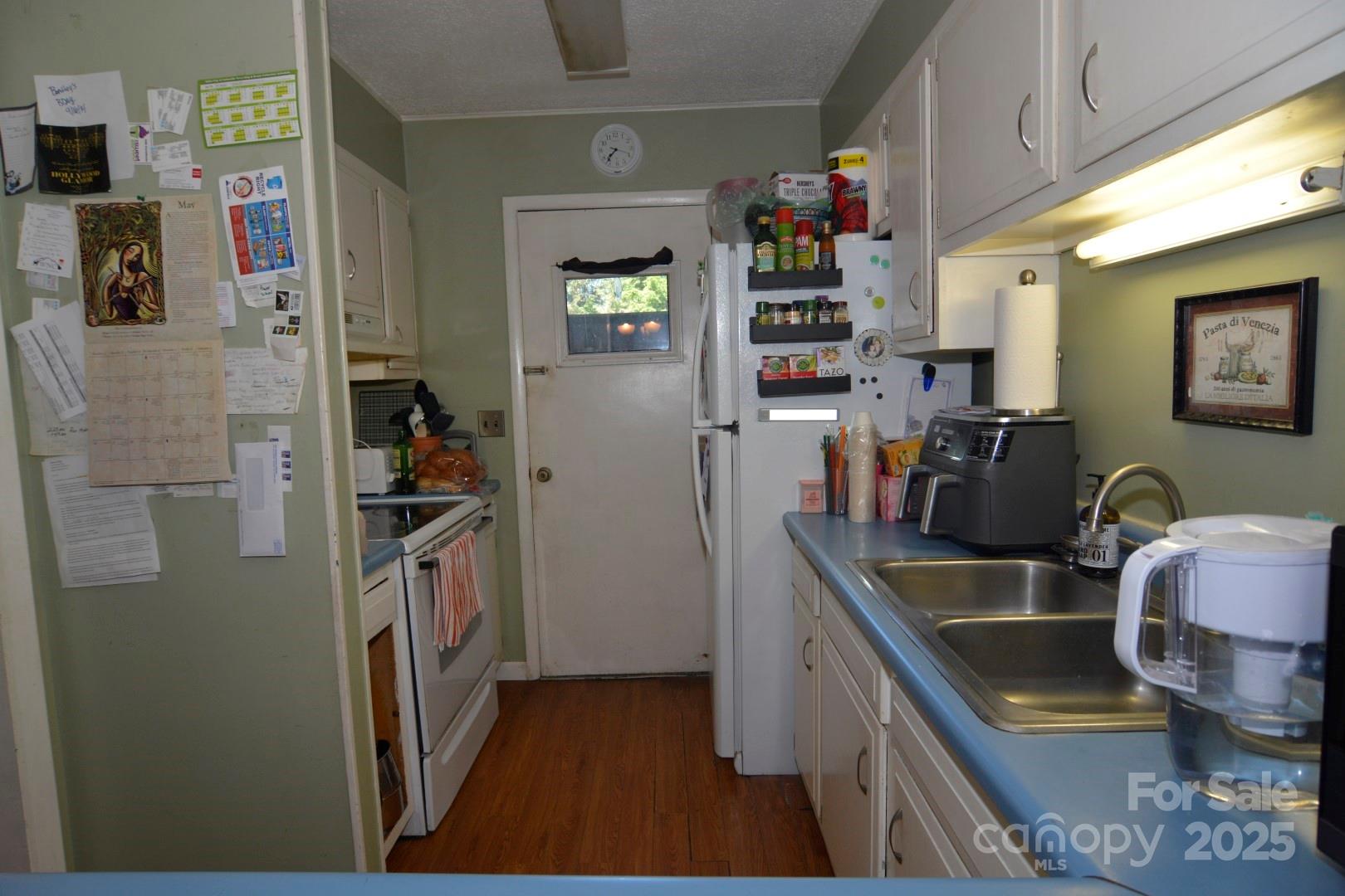 141 Colony Drive Property Photo 4