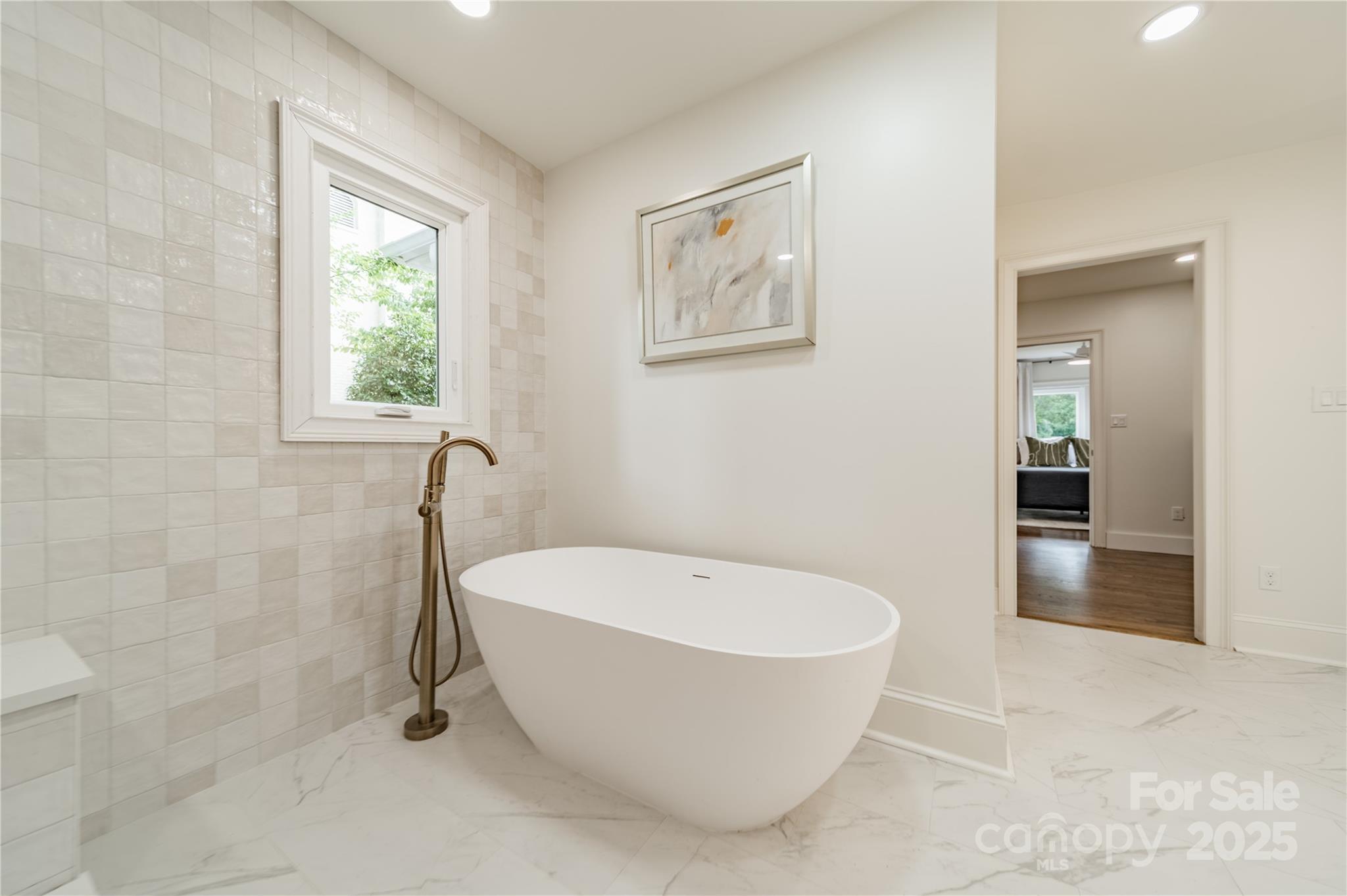 601 Cherokee Road Property Photo 9