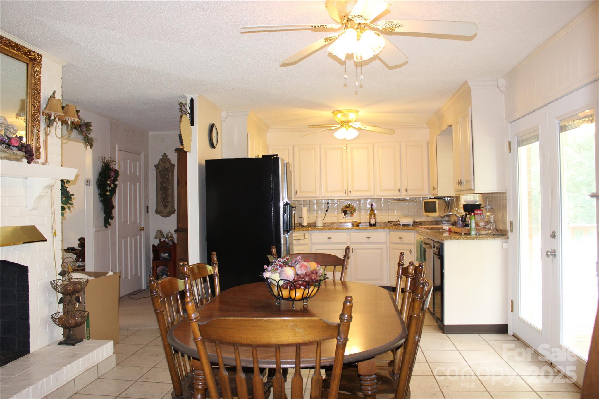 116 Woodbark Lane Property Photo 5